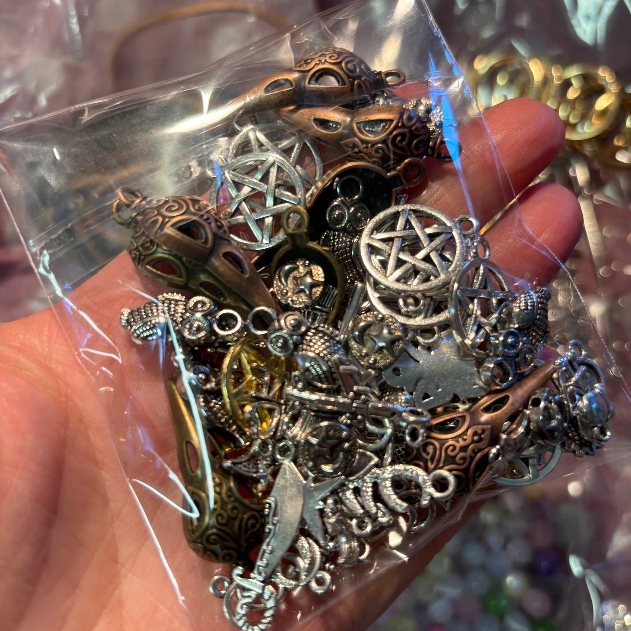 Pysselpaket pärlor berlocker band smyckesdelar