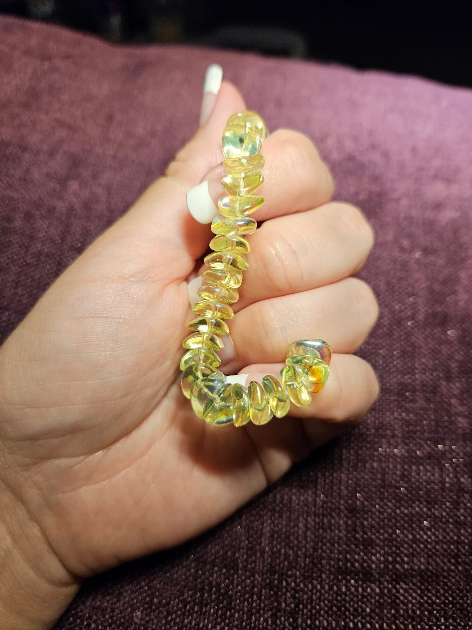 Glaspärlor, uranglas