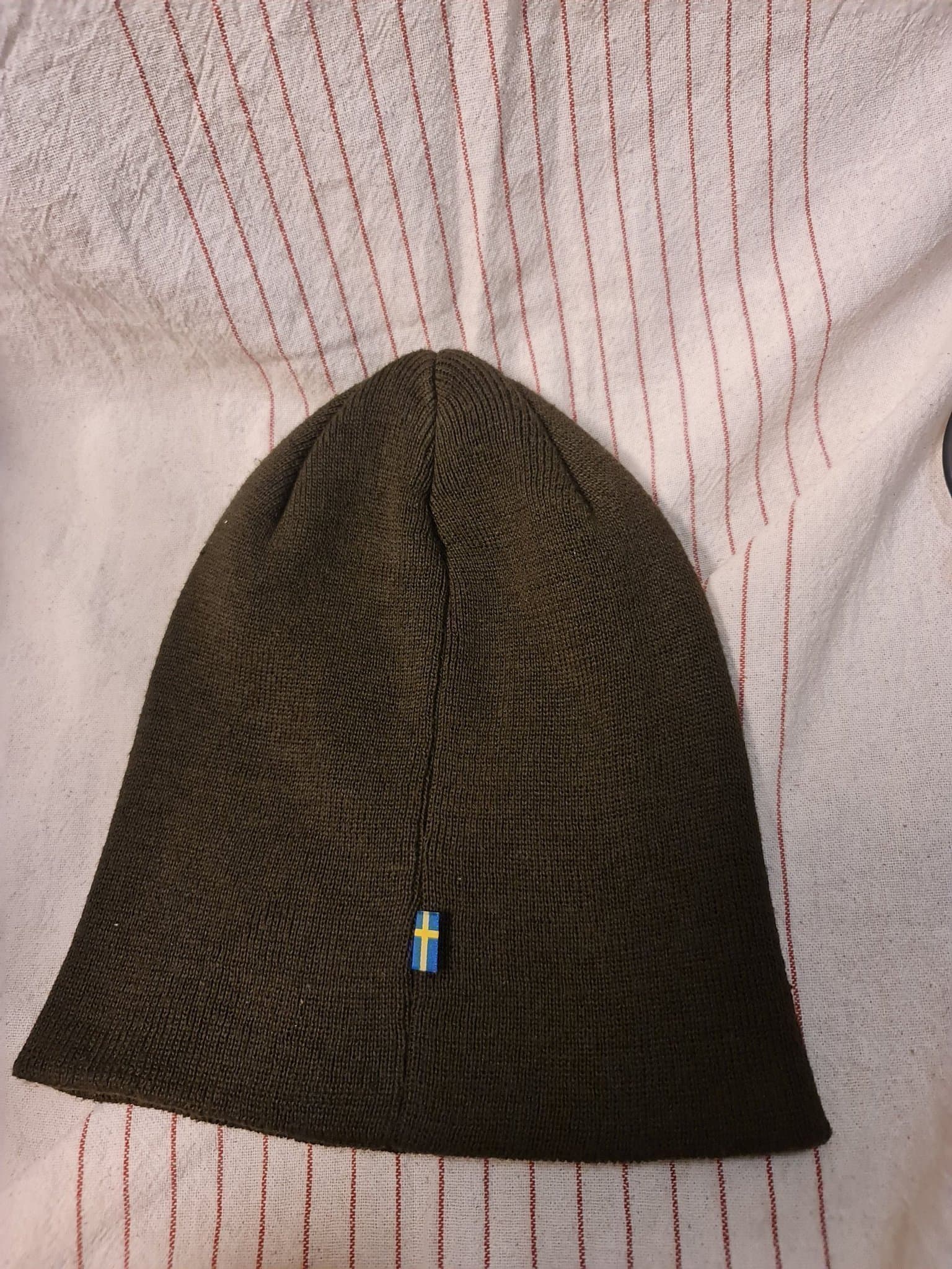 NY Fjällräven beanie mössa.