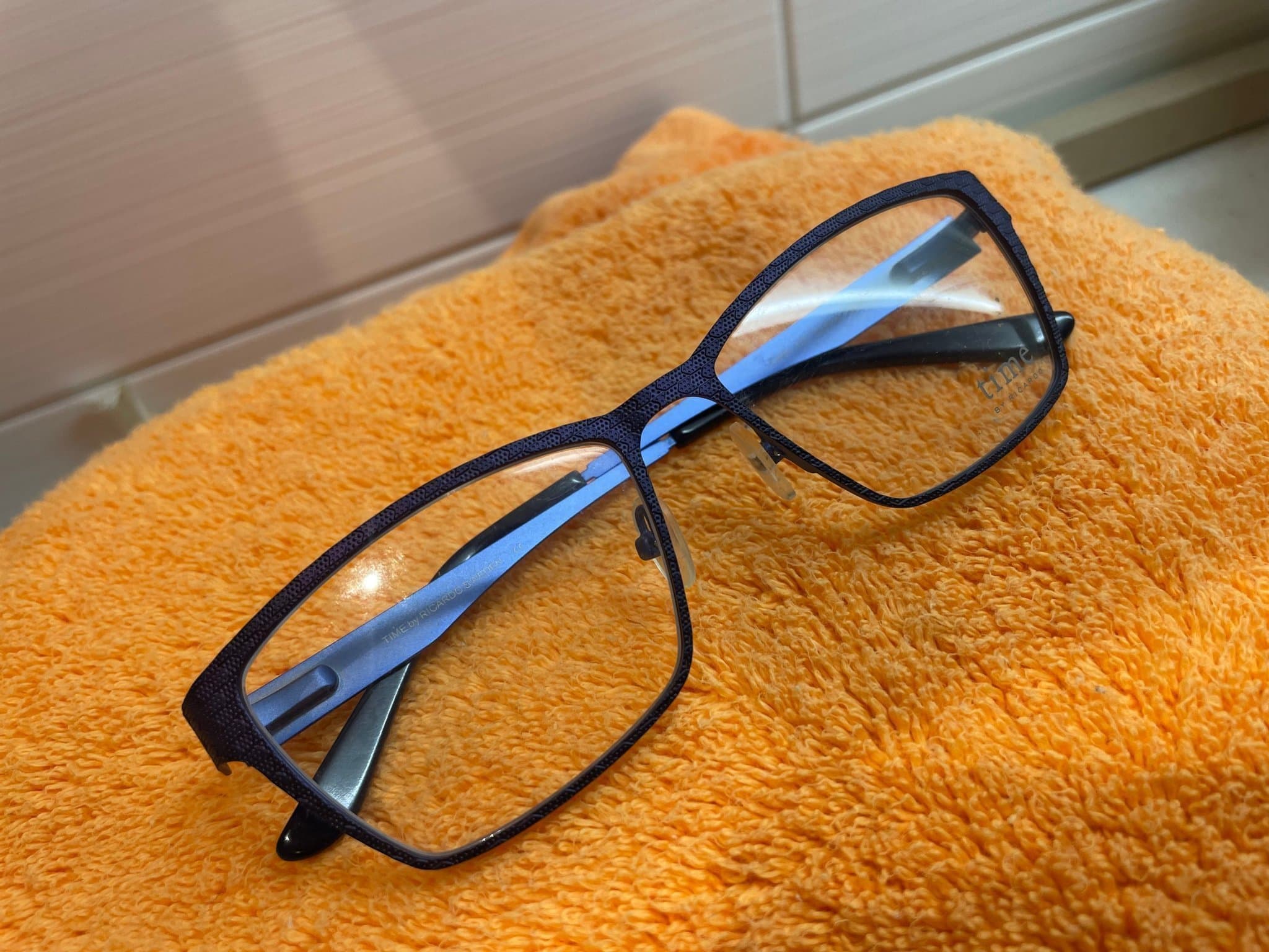 Fina Glasögonbågar italienska