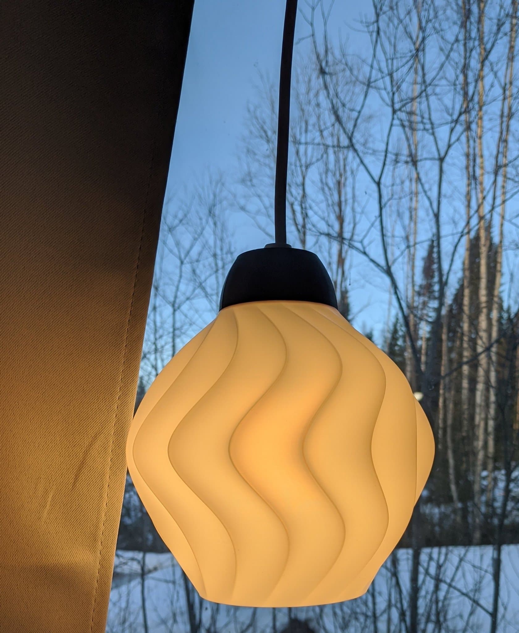 Fönsterlampa "Swing", vit