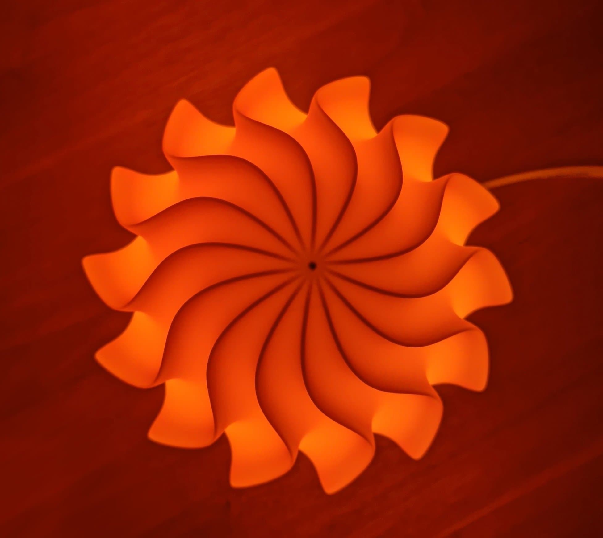 Snygg bordslampa "Soft Ice" i unik design, orange