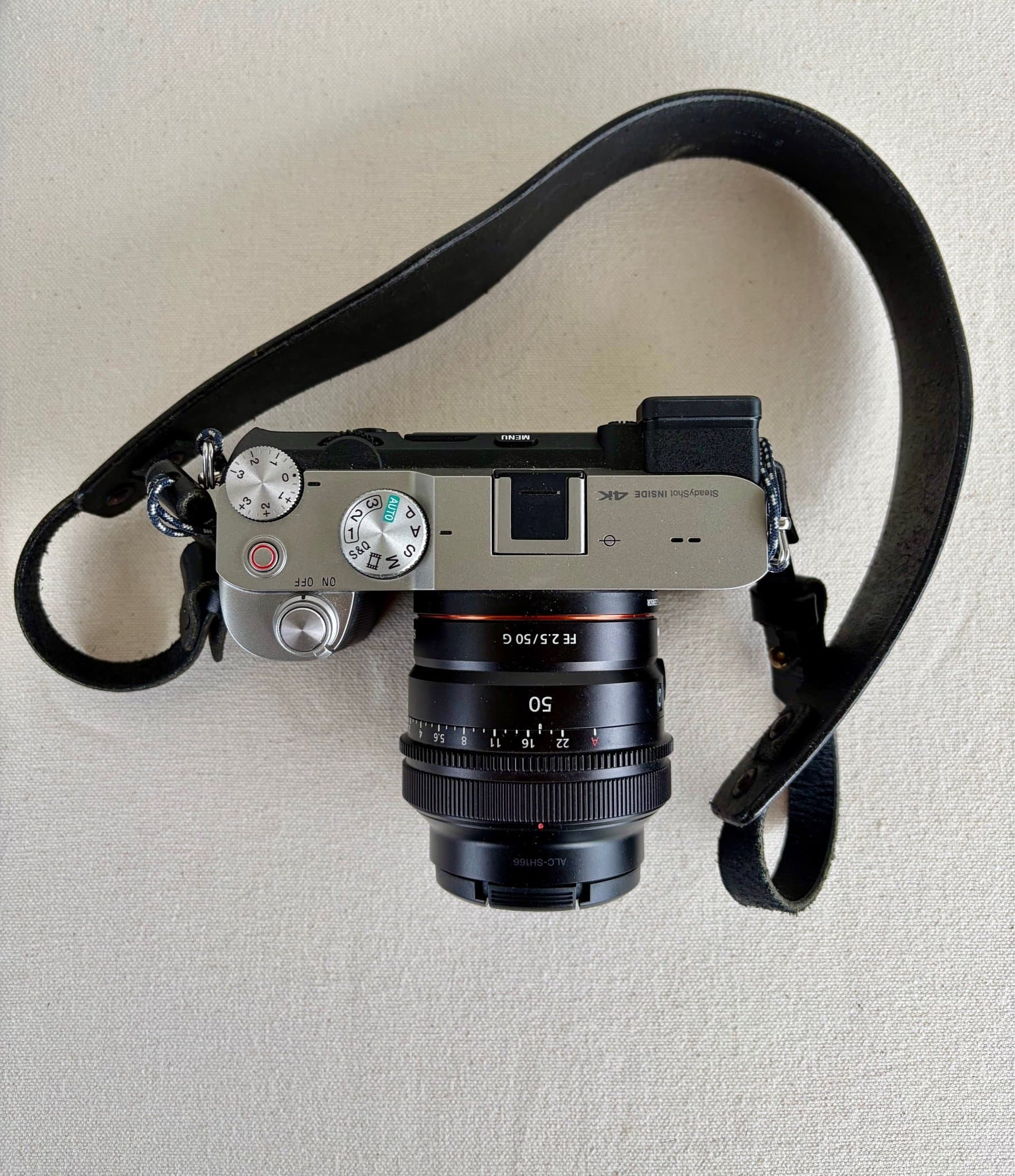 Sony A7C Kamerahus (ILCE-7C) | Nyskick | Endast 777 exponeringar | Med tillbehör