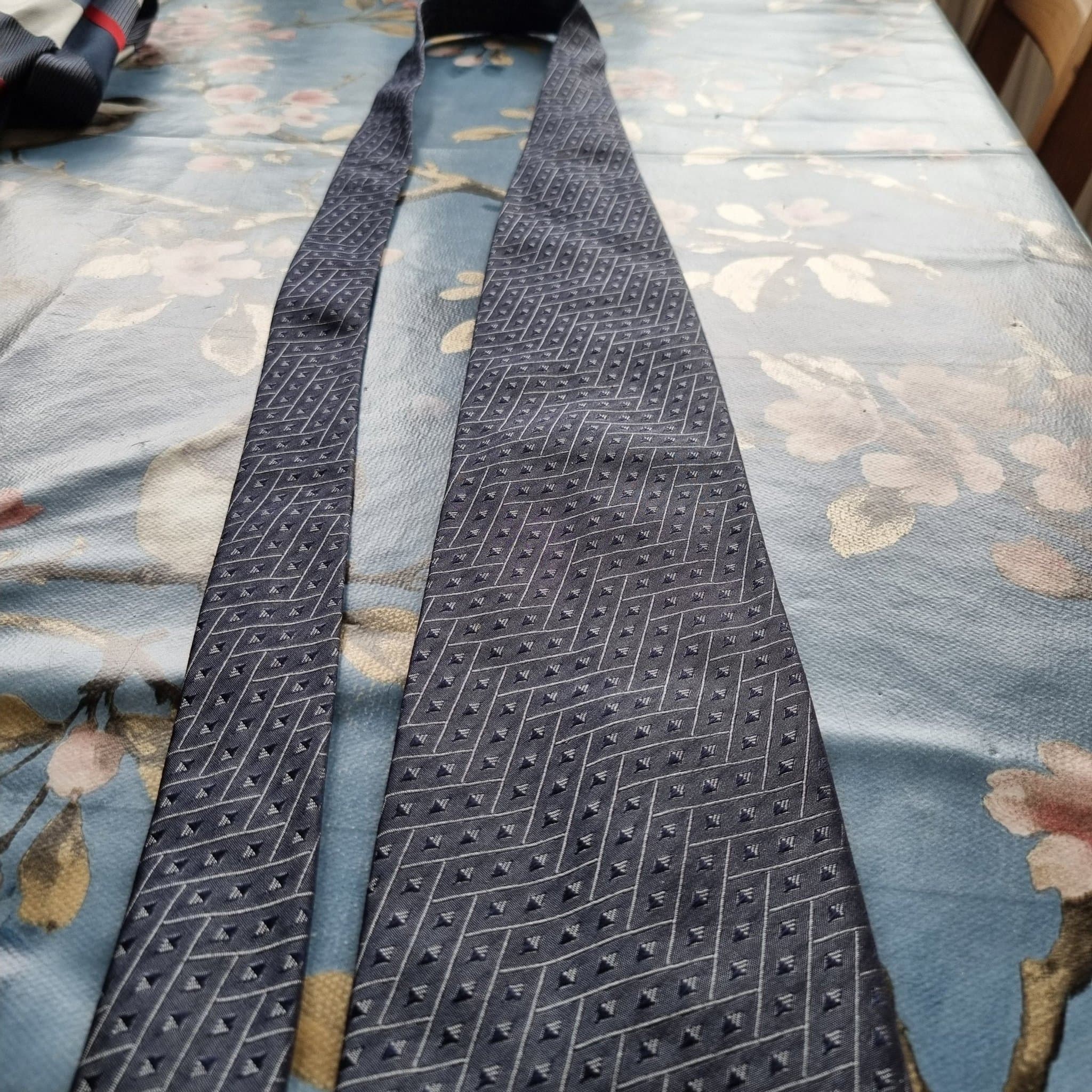 Carlo Palazzi grå slips