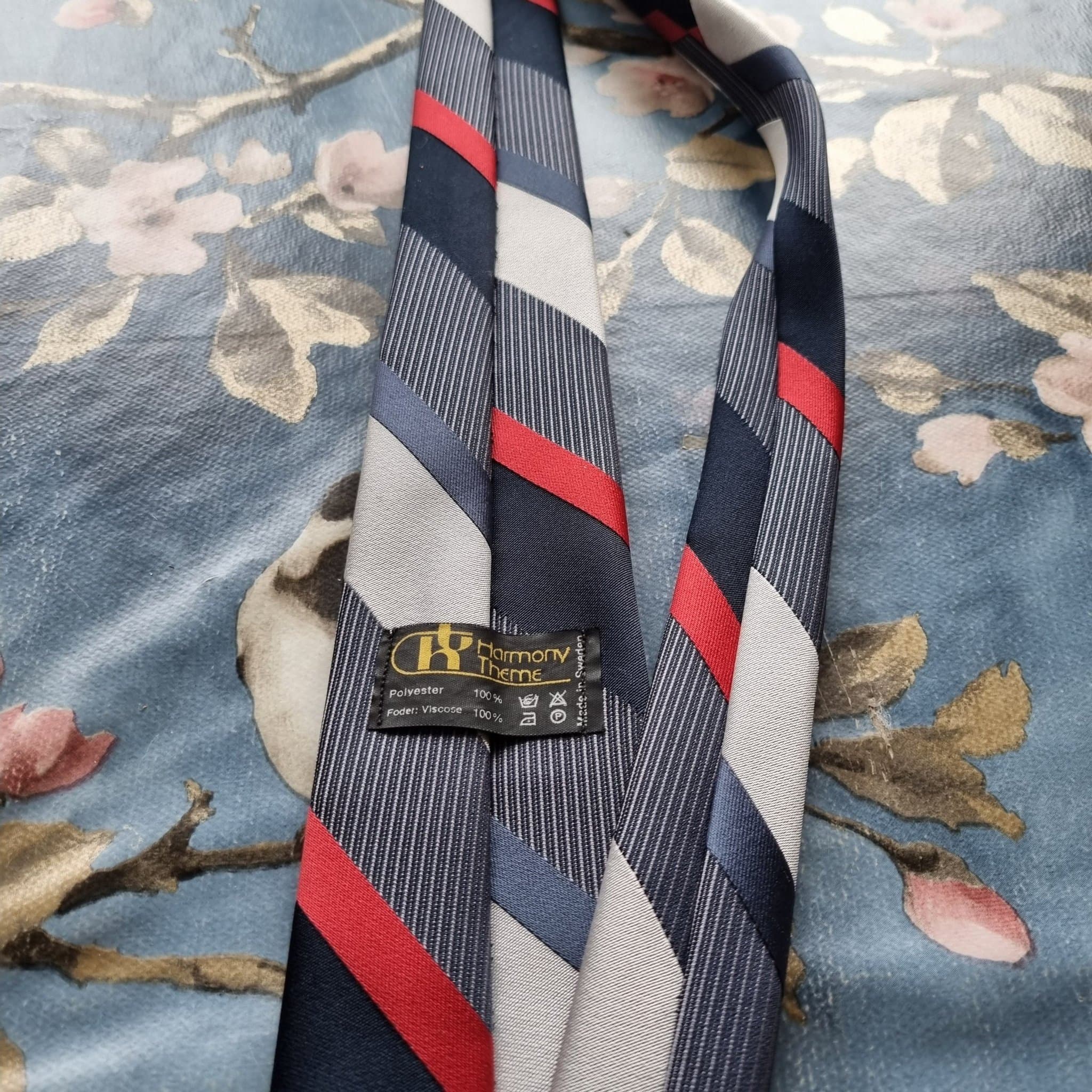 Harmony Theme flerfärgad slips bra skick