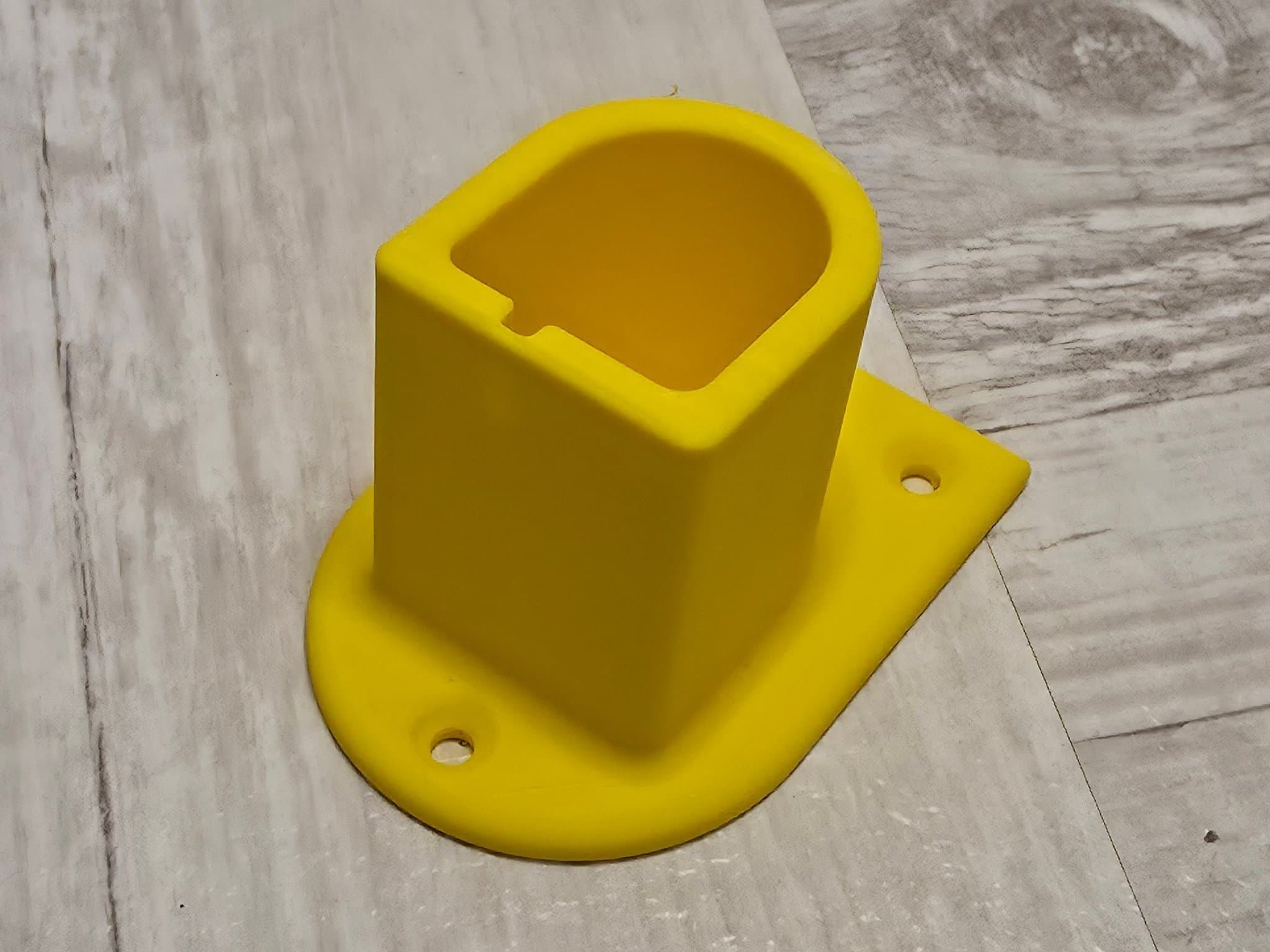 1st 3D-printad Ryobi One+ Batterihållare