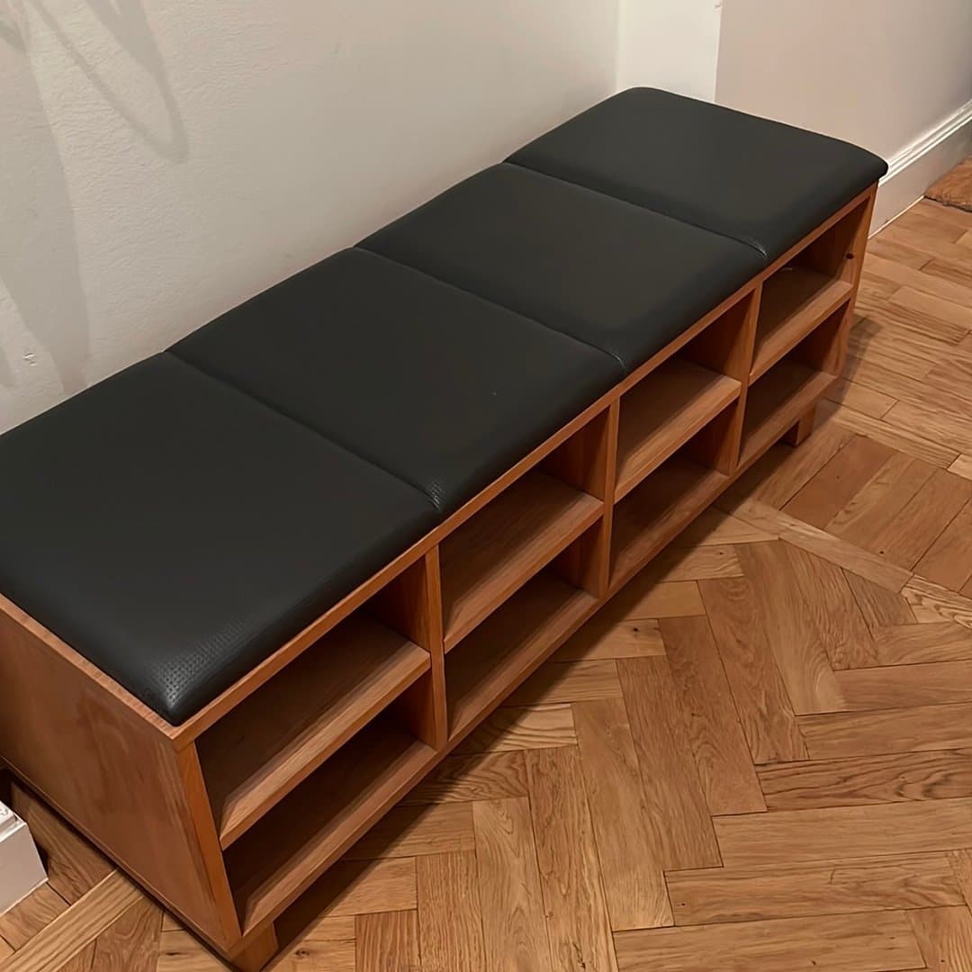 Skohylla/ hyllmöbel från NK inredning