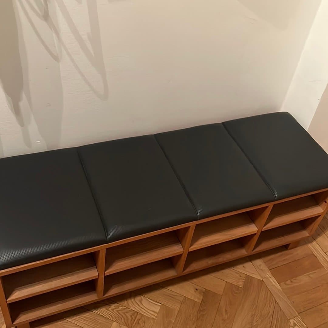 Skohylla/ hyllmöbel från NK inredning