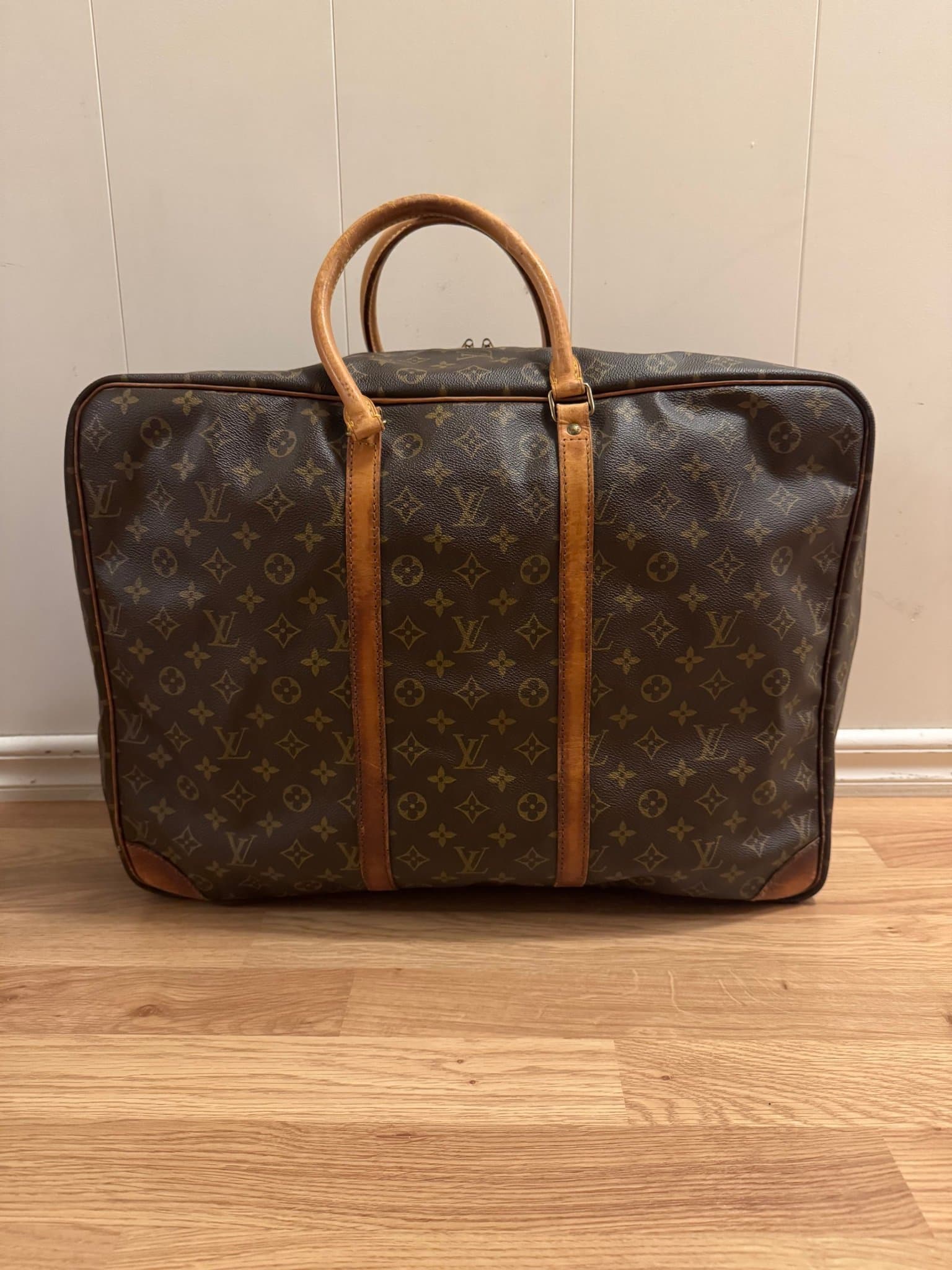 Louis Vuitton resväska modell Sirius 50