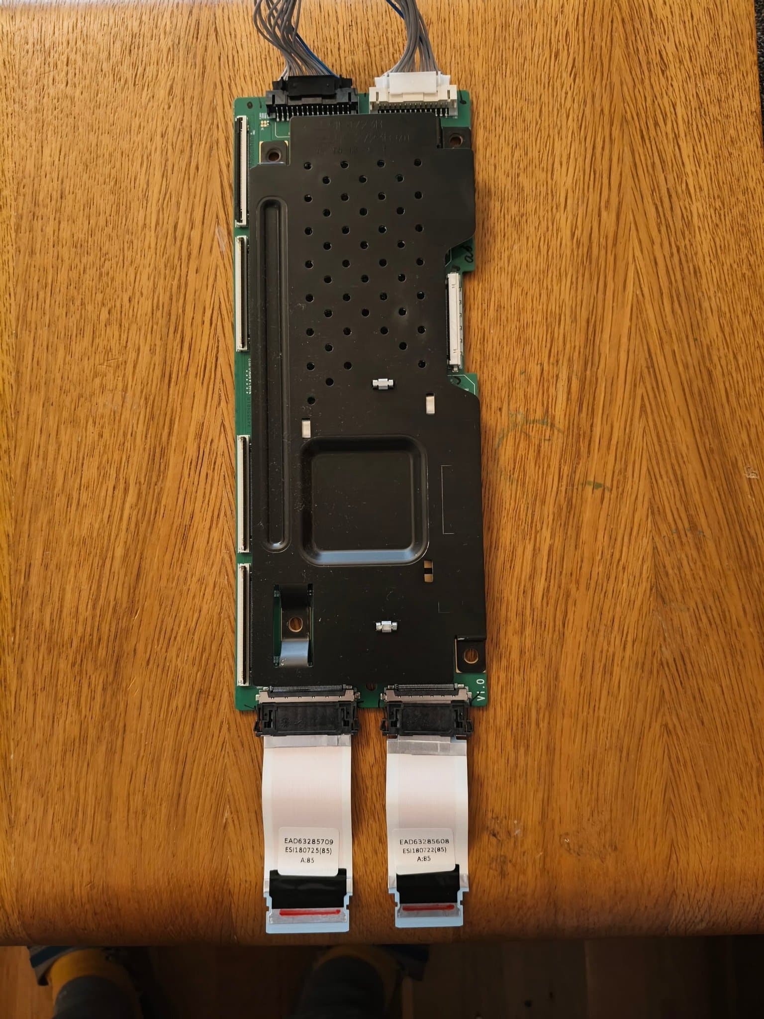 T-Con Board 6871L-5730B inkl. alla 4 kablar för LG OLED65C8PLA (Testad)