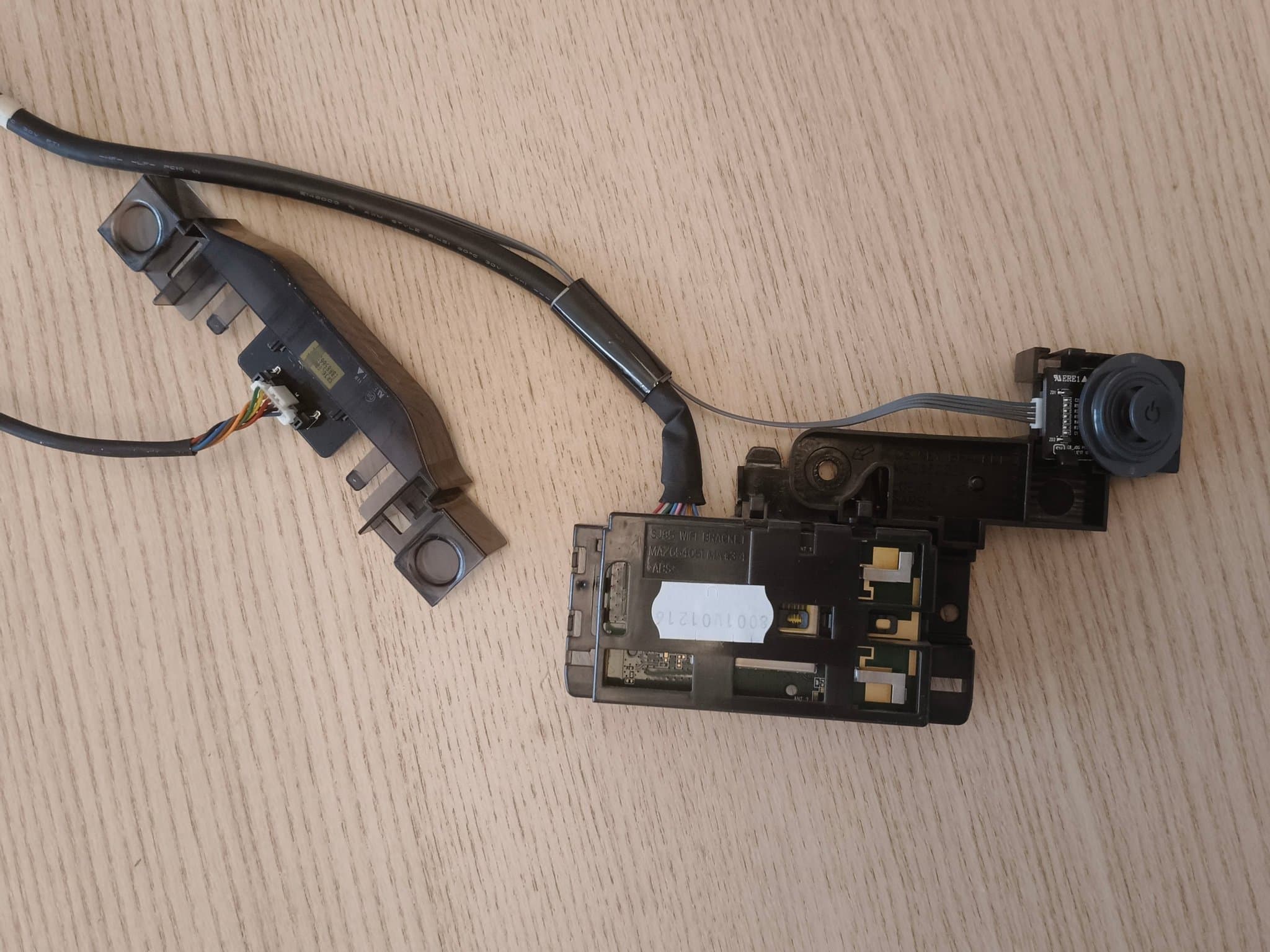 Wi-Fi / IR-Sensor / Power Button för LG OLED65C8PLA (Testad)