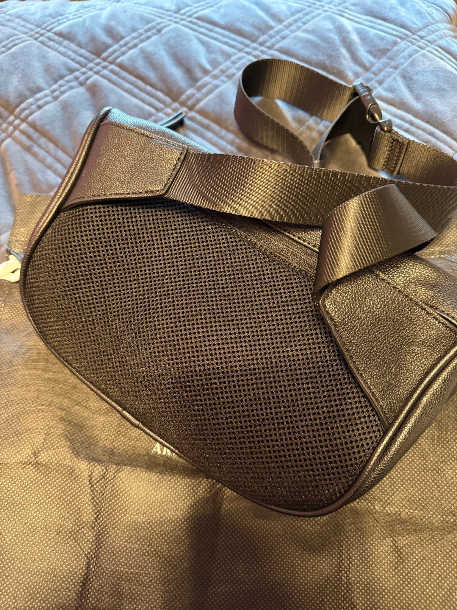 Armani Exchange svart midjeväska