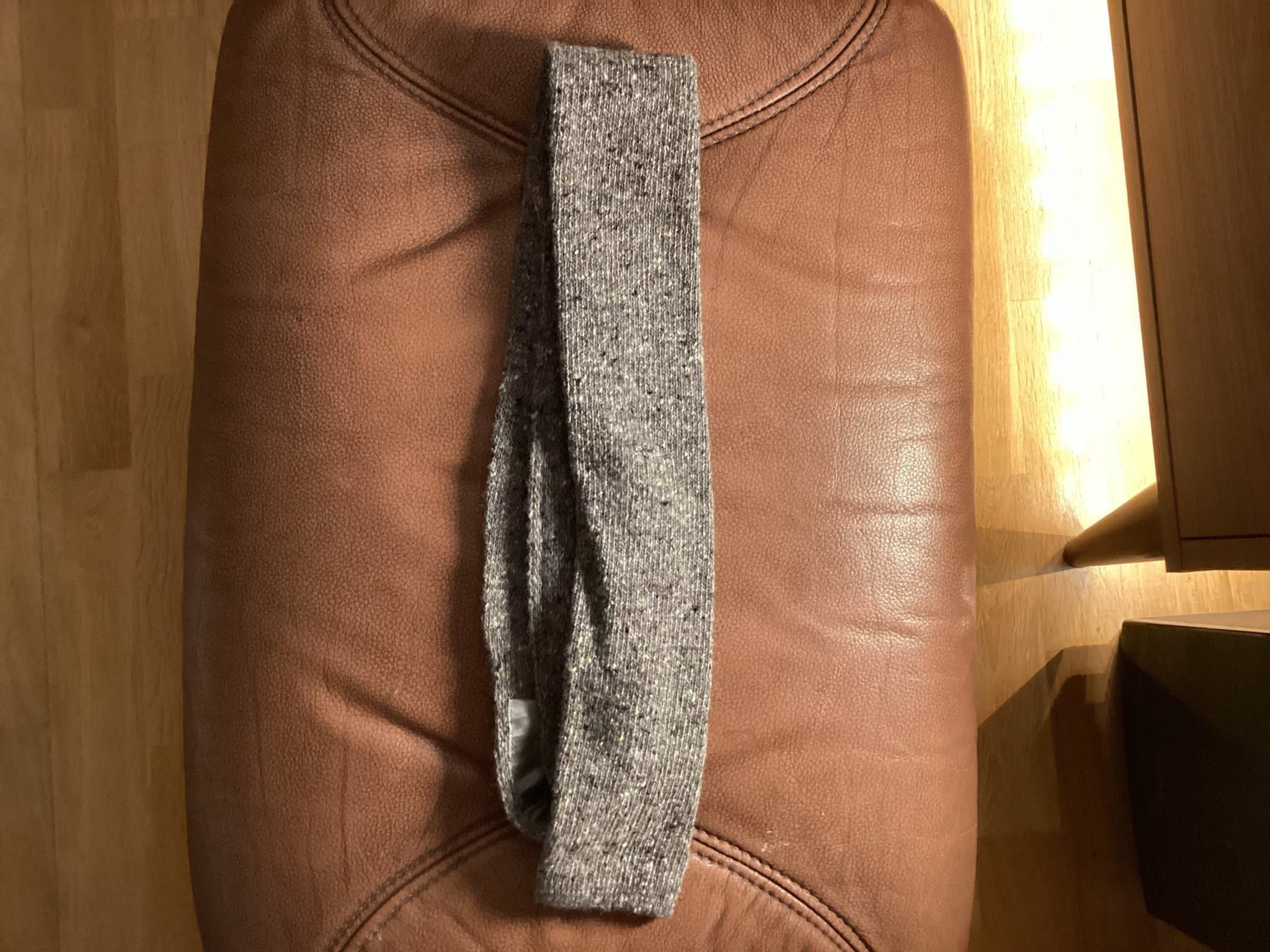 Amanda Christensen grå slips