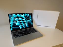 MacBook Air 13” M4 16GB 256GB