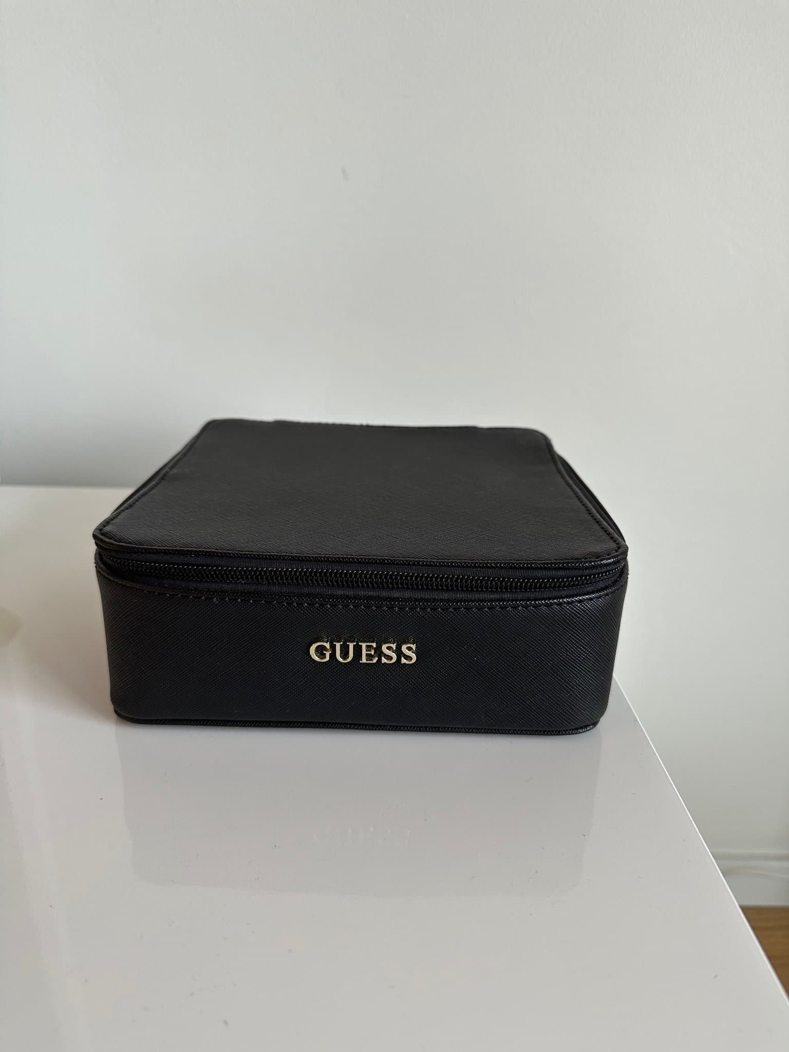 Guess Svart Organizer