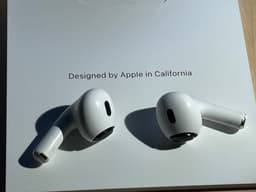 Apple AirPods Pro 2nd generation USB-C till Lightning
