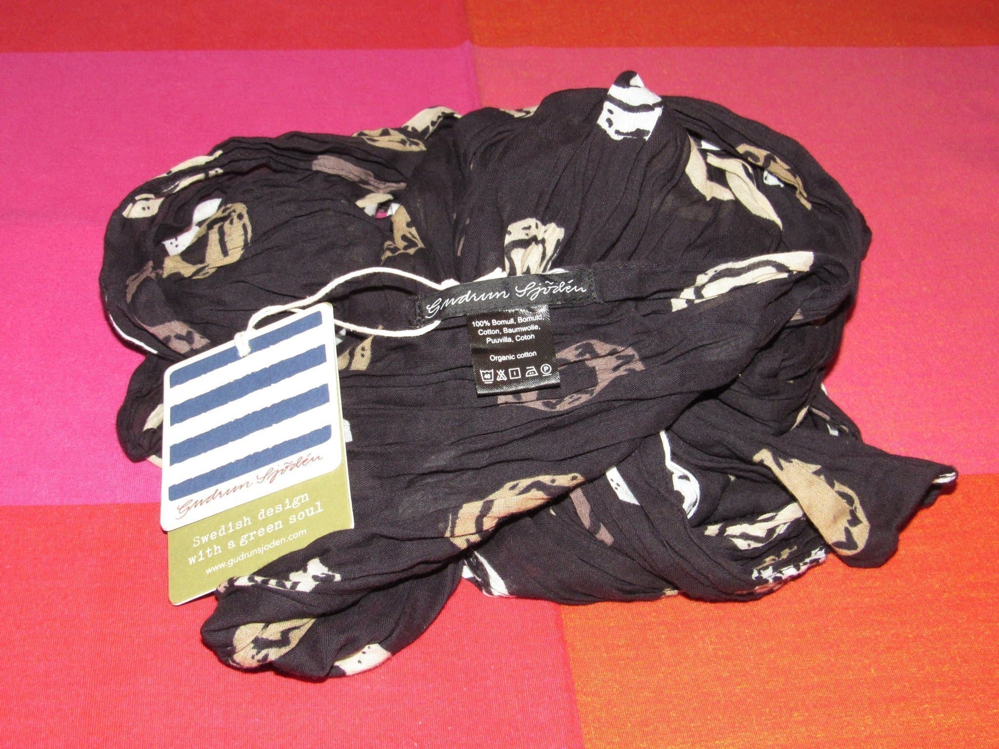 Gudrun Sjödén ca 45x220 cm sjal "Hilda" i eko bomull.