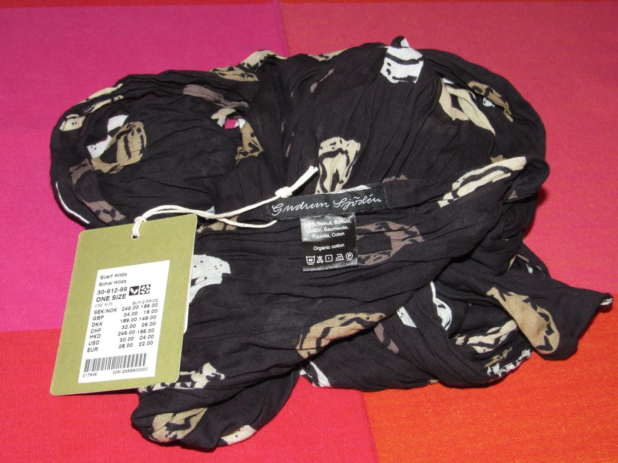 Gudrun Sjödén ca 45x220 cm sjal "Hilda" i eko bomull.