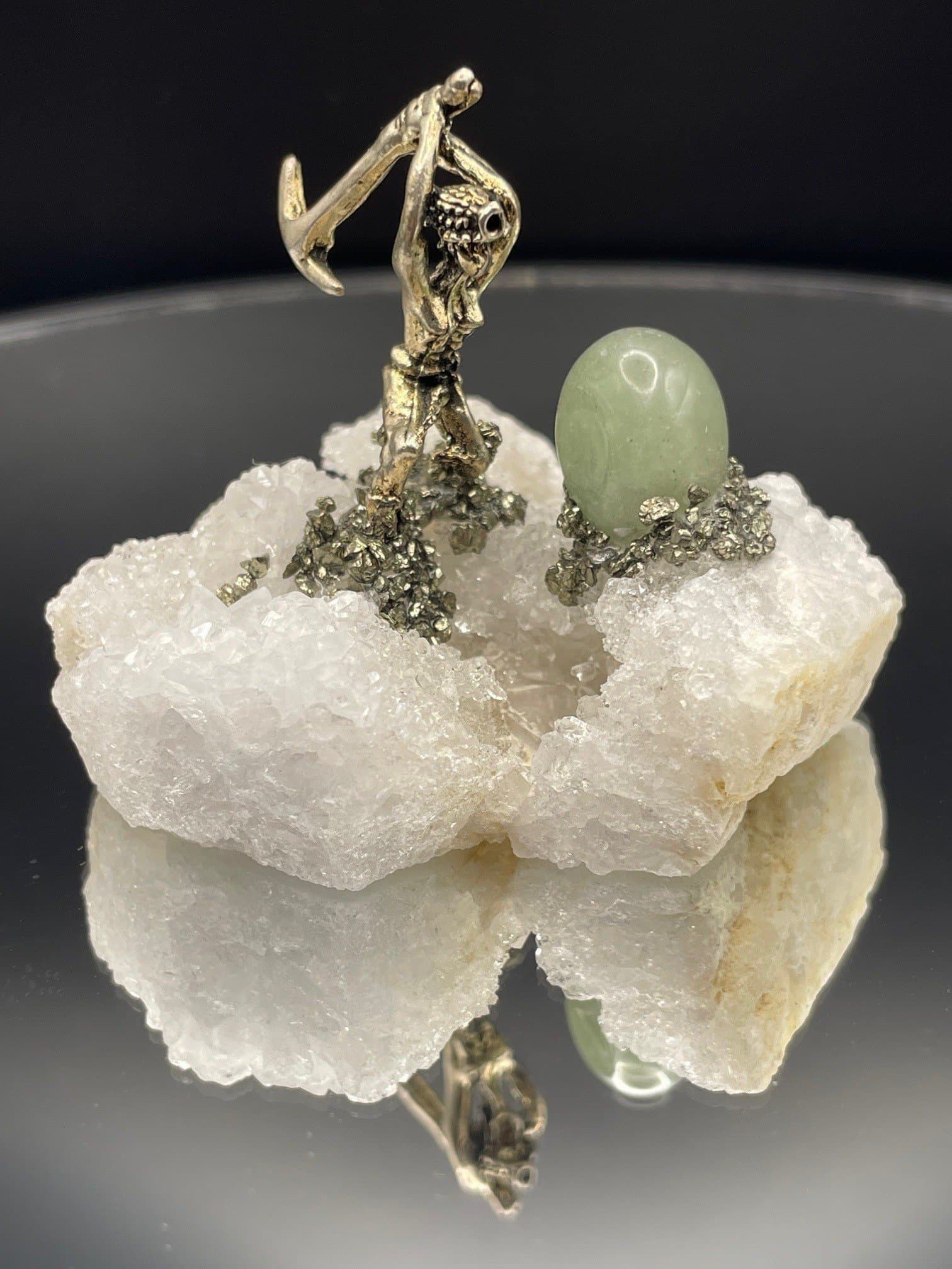~ Unikt Ornament ~ Gruvarbetare på Vit Kvarts med Prehnit & Pyrit ~ NYTT