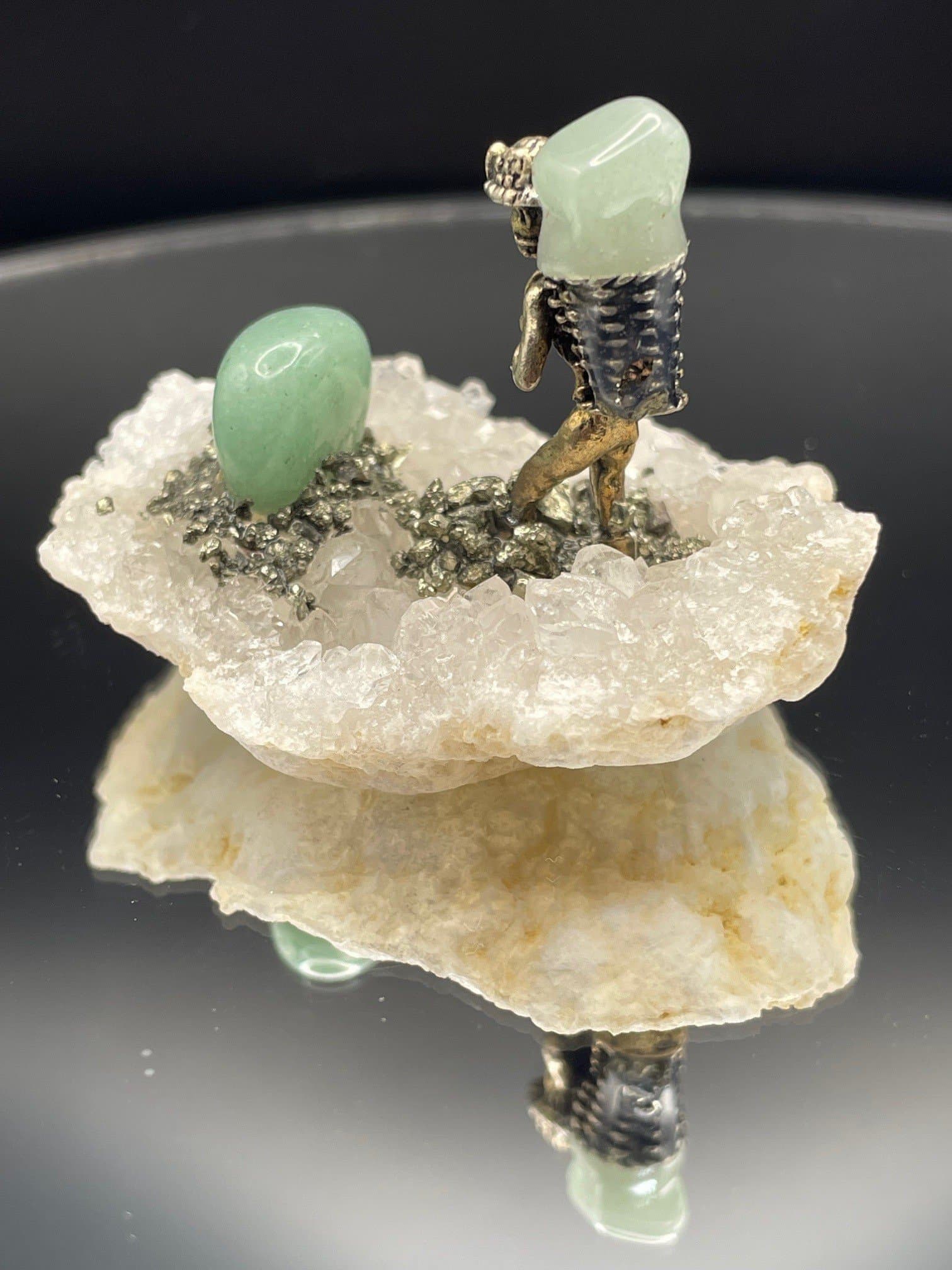 ~ Unikt Ornament ~ Gruvarbetare på Vit Kvarts m grön Aventurin & Prehnit ~ NYTT