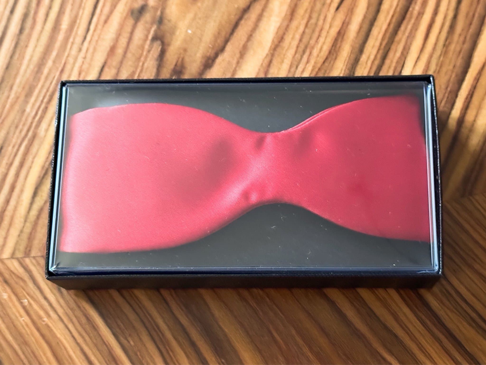 Herrfluga, ny, röd, fluga