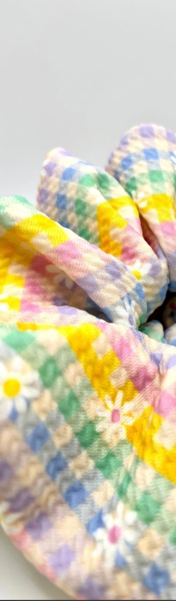 Pastellfärgad blommönstrad XXL överdimensionerad Scrunchie Enchanted Scrunch NY