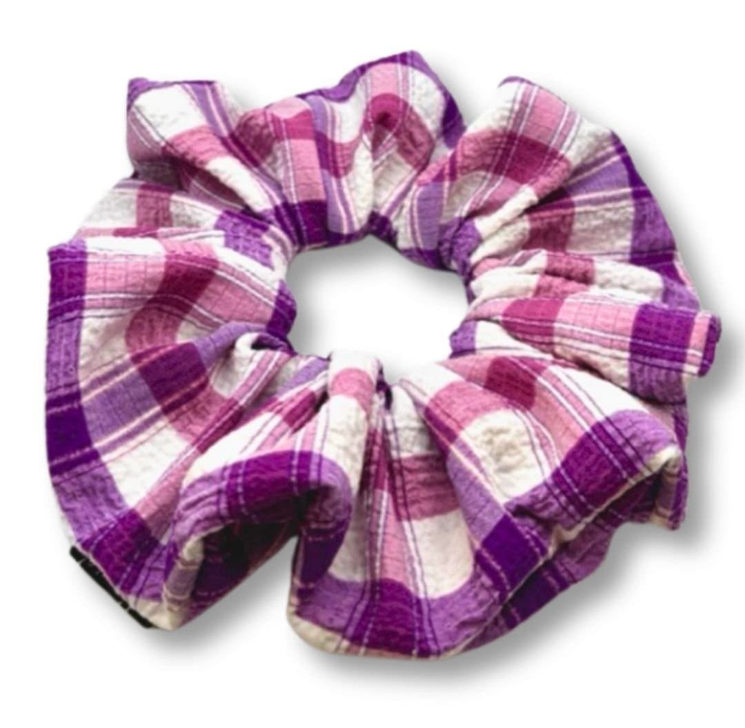 Lila rutmönstrad XXL överdimensionerad Scrunchie Enchanted Scrunch NY