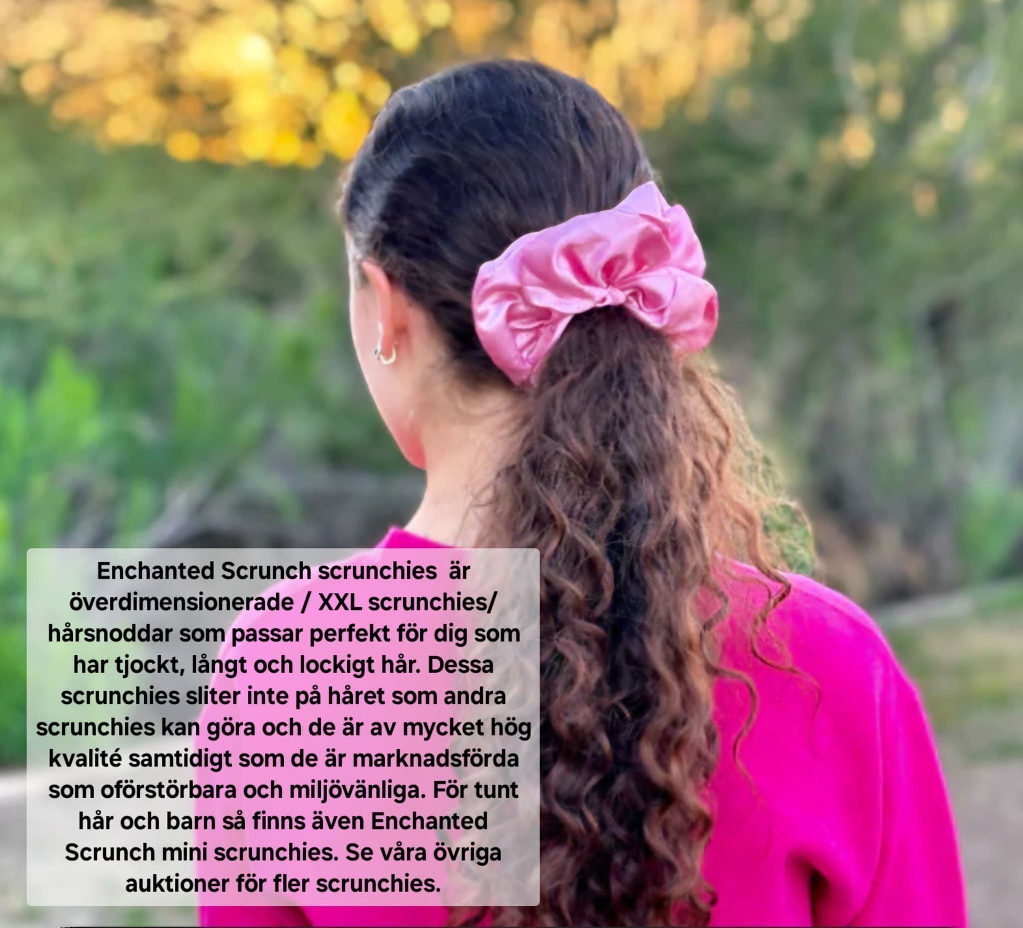 Blå blommönstrad XXL överdimensionerad vår Scrunchie Enchanted Scrunch NY