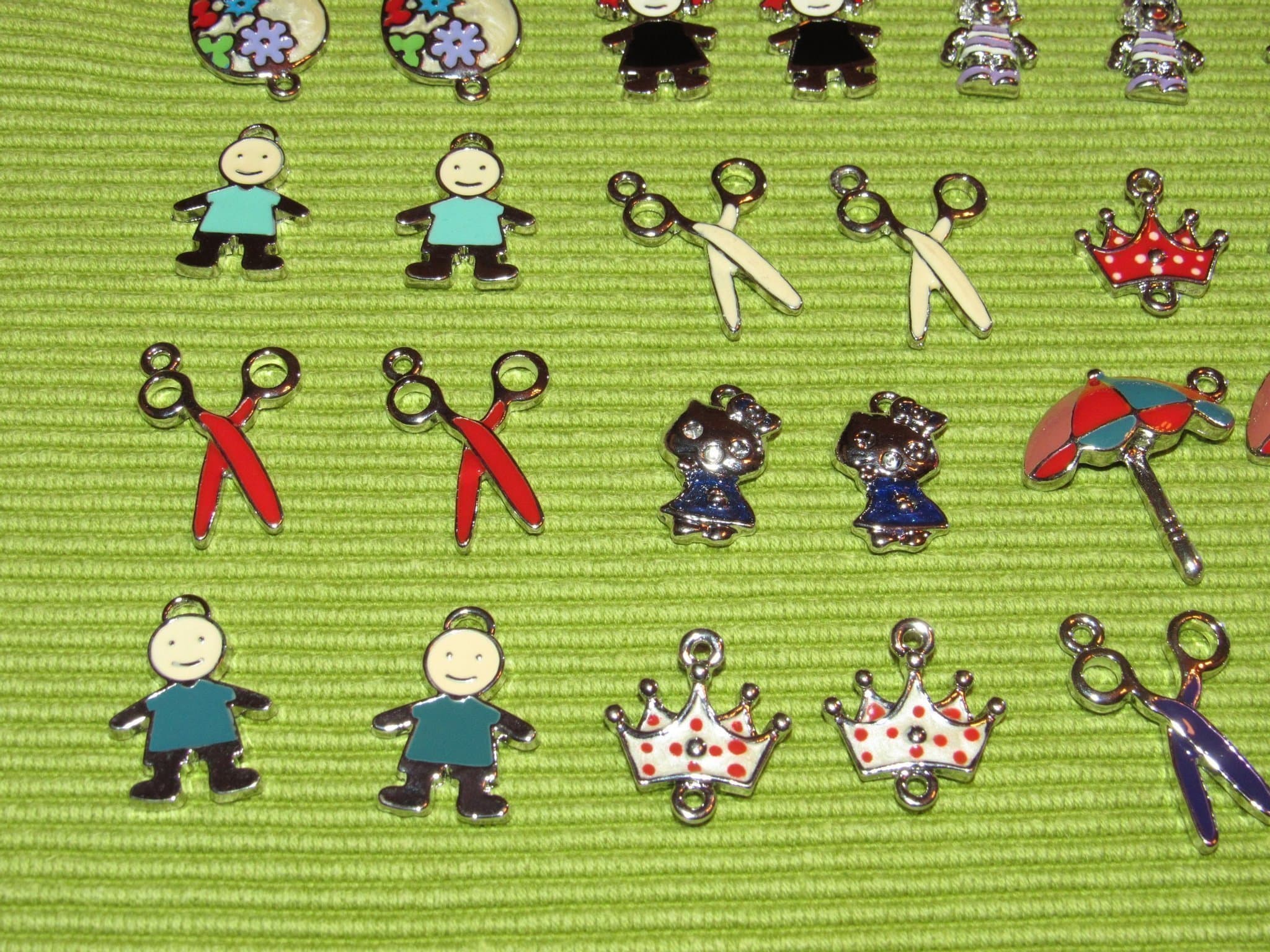 Emalj berlocker 60 st/30 par silverfärgade vintage.