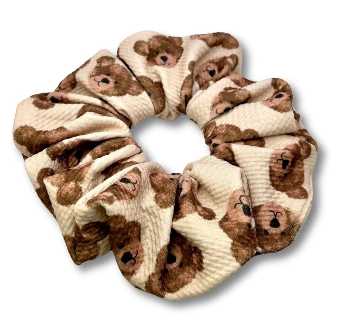 Nallebjörnmönstrad överdimensionerad bullet Scrunchie Enchanted Scrunch NY