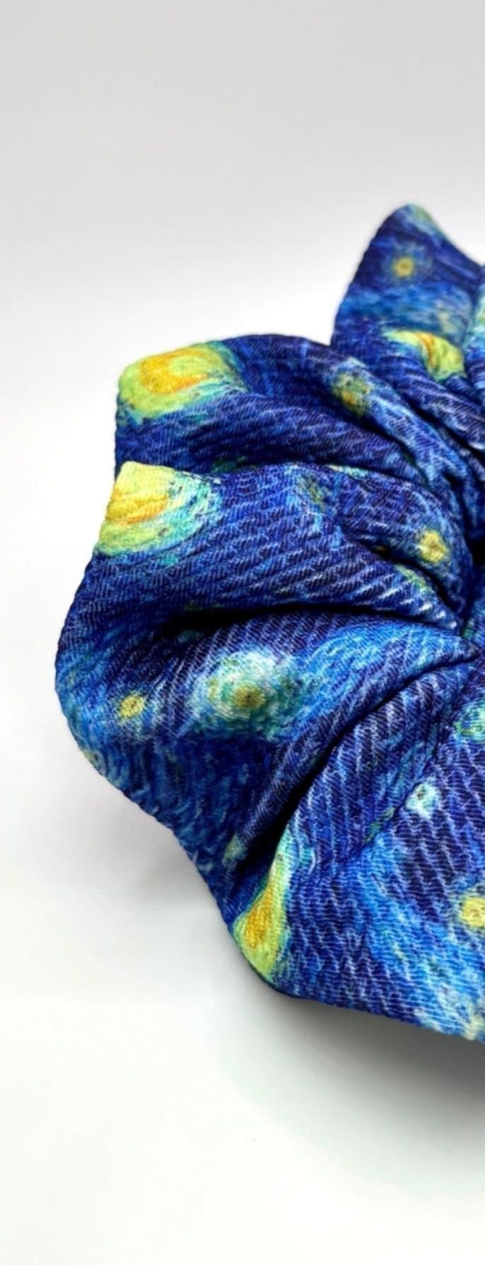 Blå stjärnklar natt mönstrad överdimensionerad Scrunchie Enchanted Scrunch NY