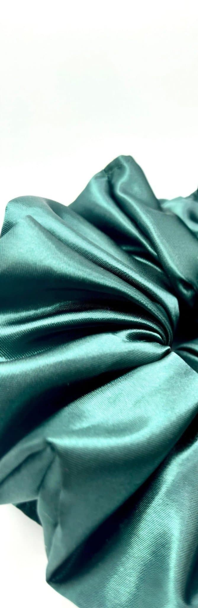 Grön överdimensionerad XXL Scrunchie snodd i siden Enchanted Scrunchie NY