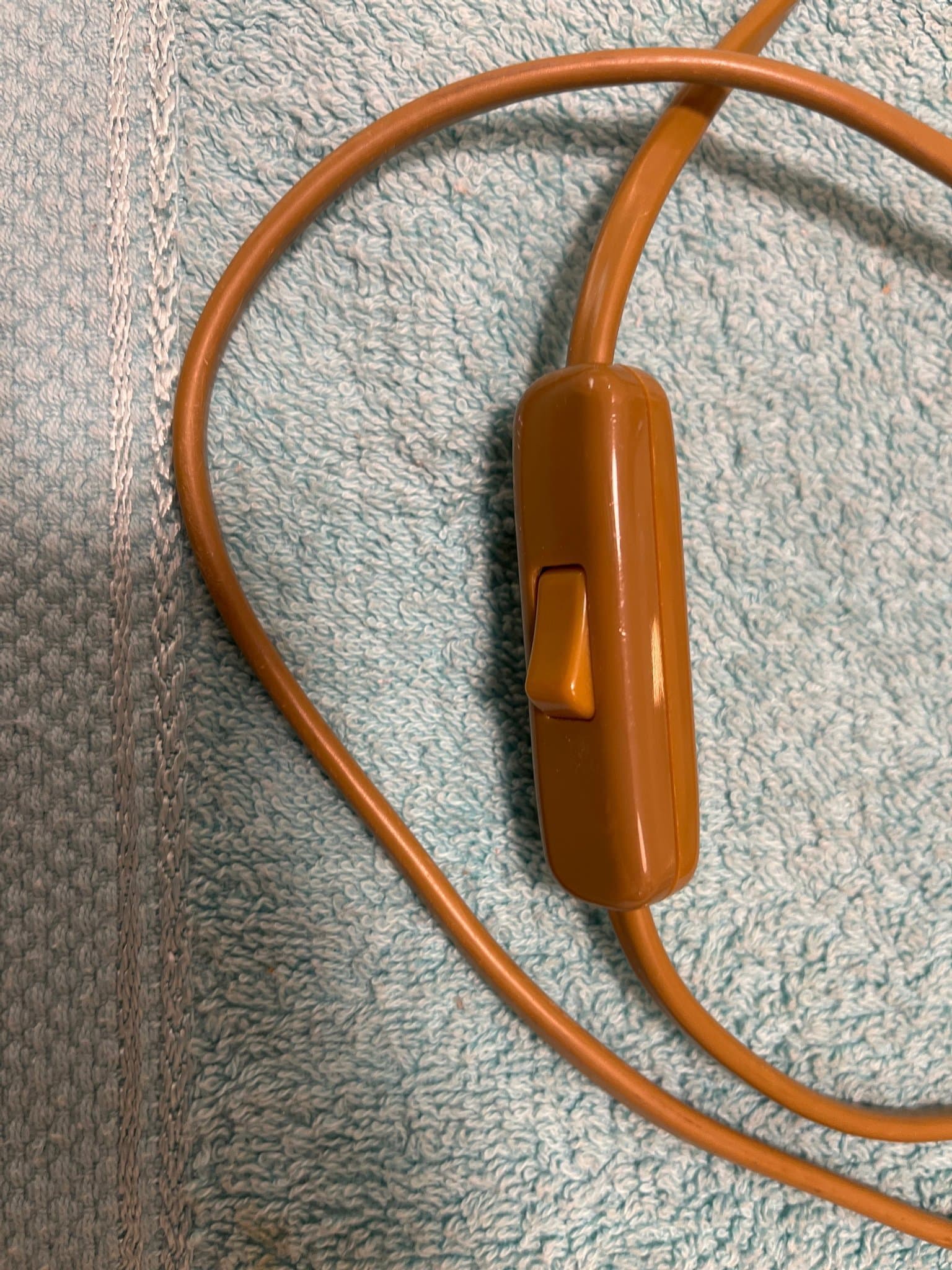 Vägglampa med strömbrytare