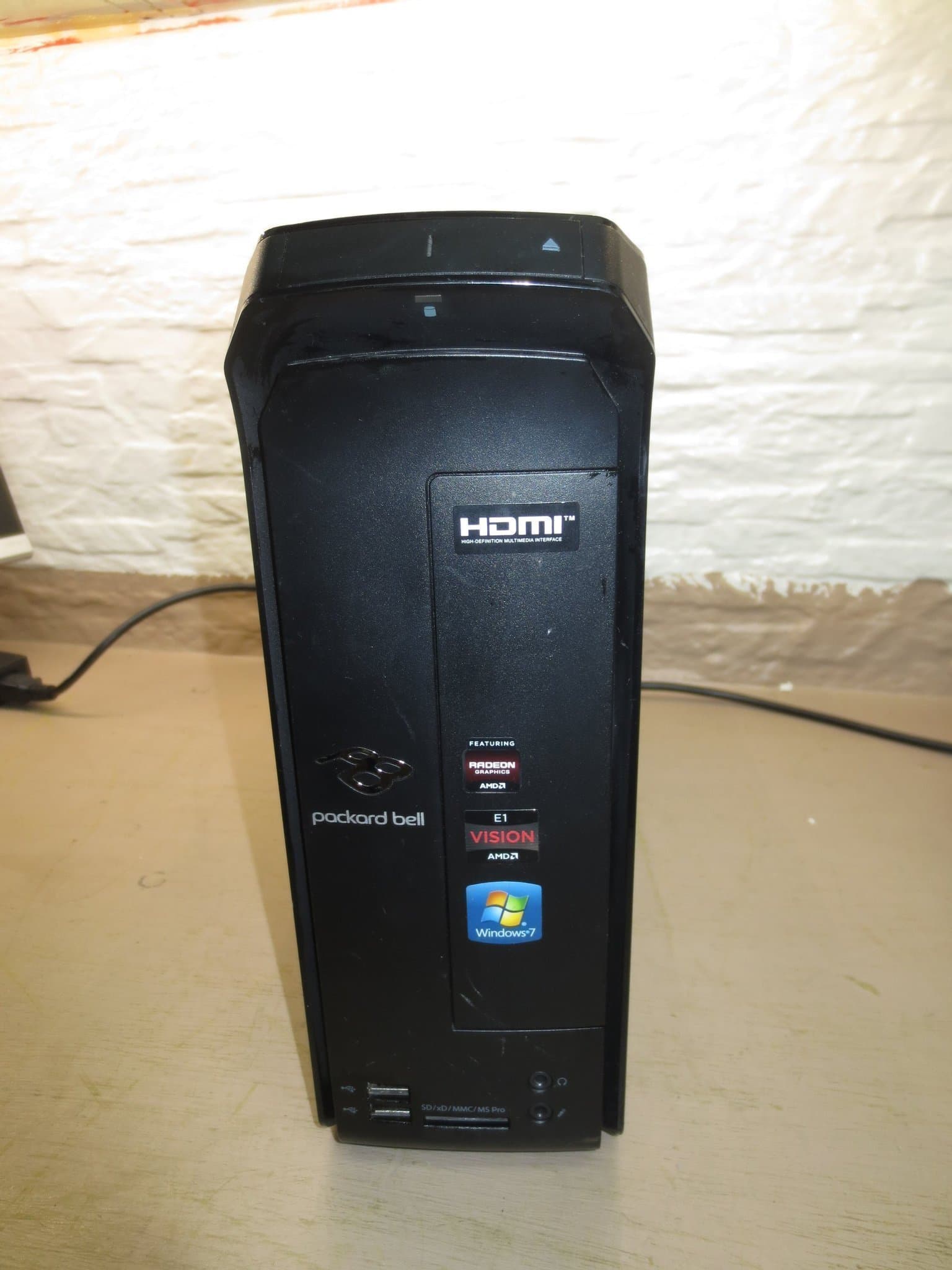 Packard Bell Stationär Dator .