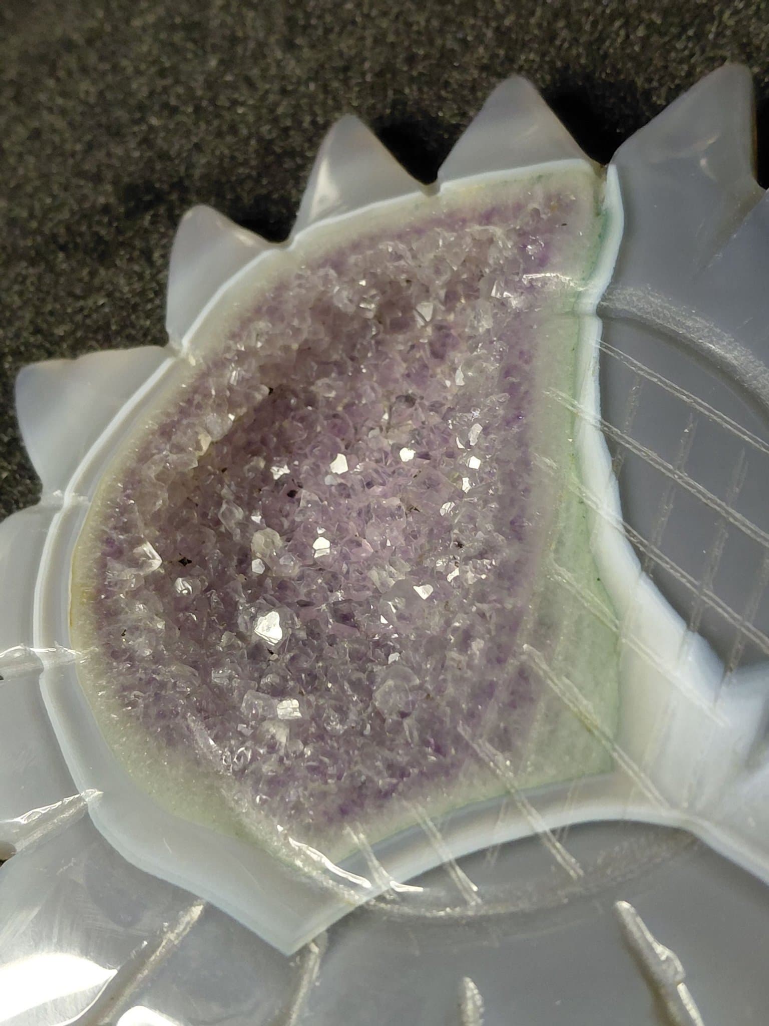 Solros i agat med ametist