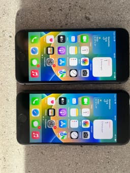 Två iPhone 8, 64 GB