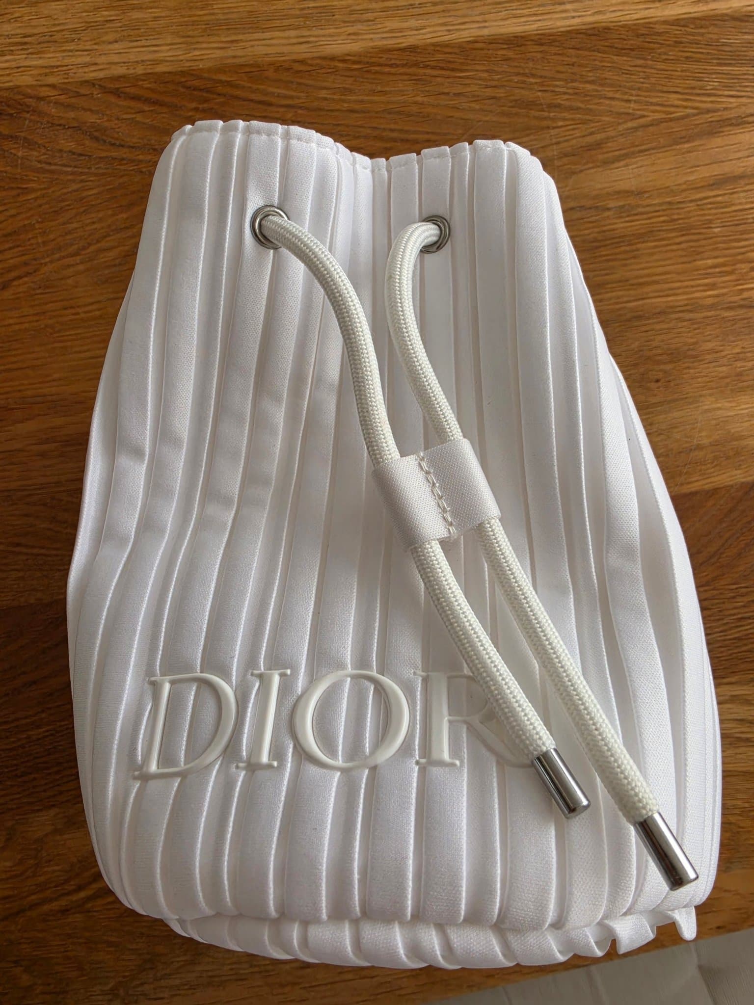 Dior beauty bucket bag / sminkväska