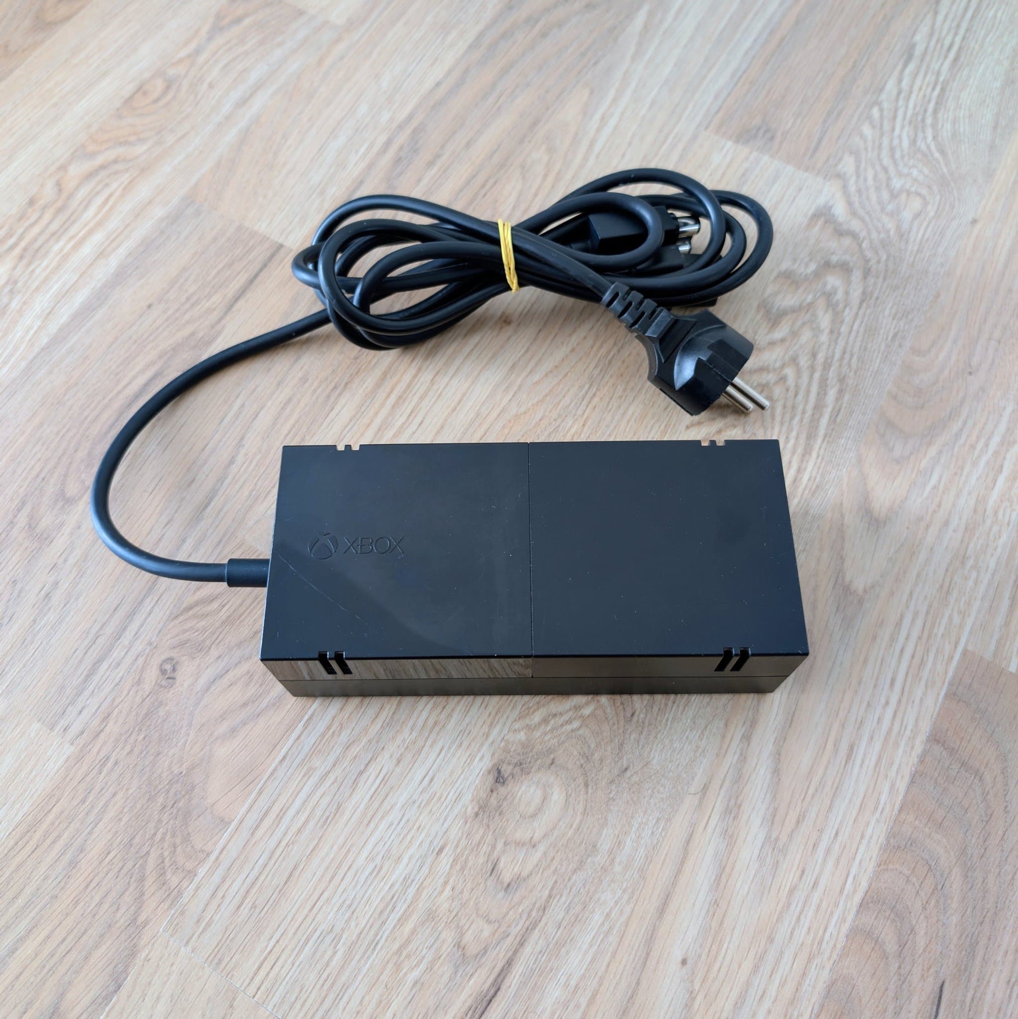 Original Strömadapter för XBOX ONE - AC Adapter