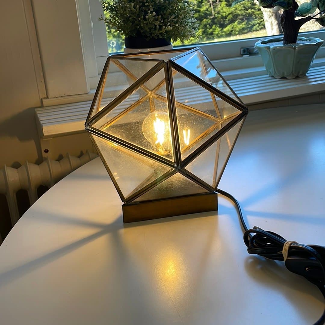 Bordslampa i glas och metall, modell Diamond