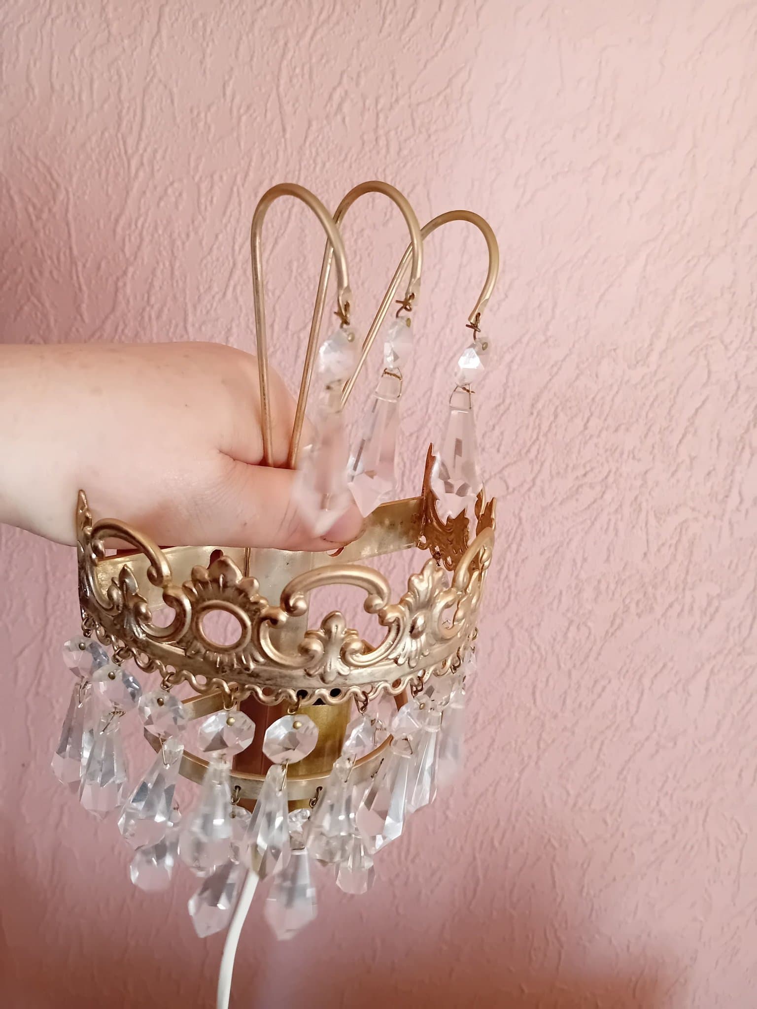 Vägglampa med prismor