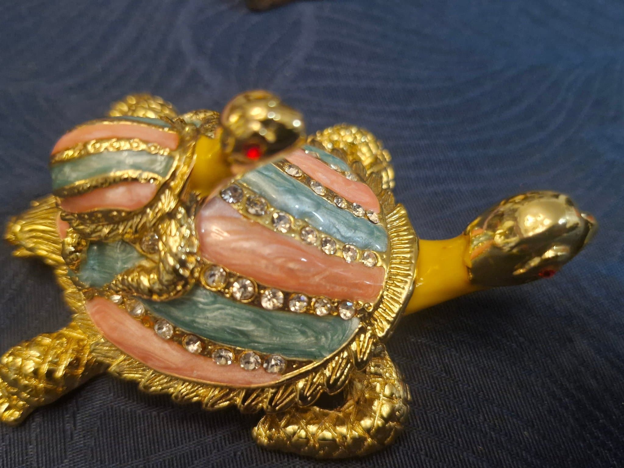 Dekorativ sköldpadda smyckeskrin