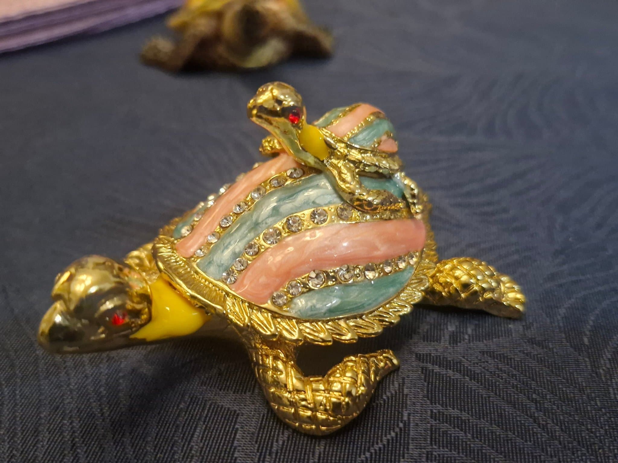 Dekorativ sköldpadda smyckeskrin