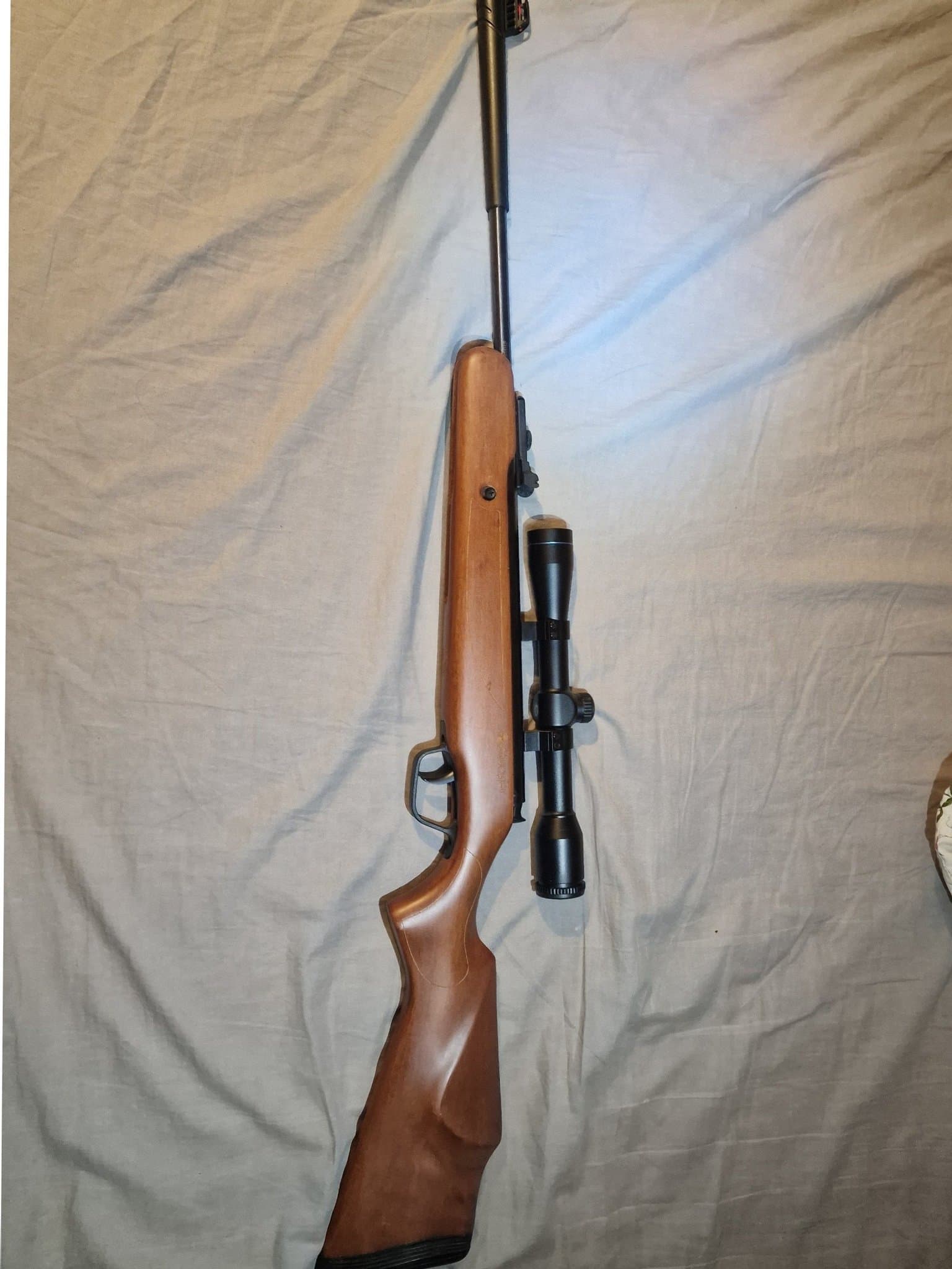 Stoeger X5 Wood Combo. 4×32Scope. 4.5mm .177