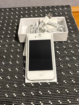Apple iPhone 4S 8GB Vit – Helt ny NOS med plast kvar + originalkartong