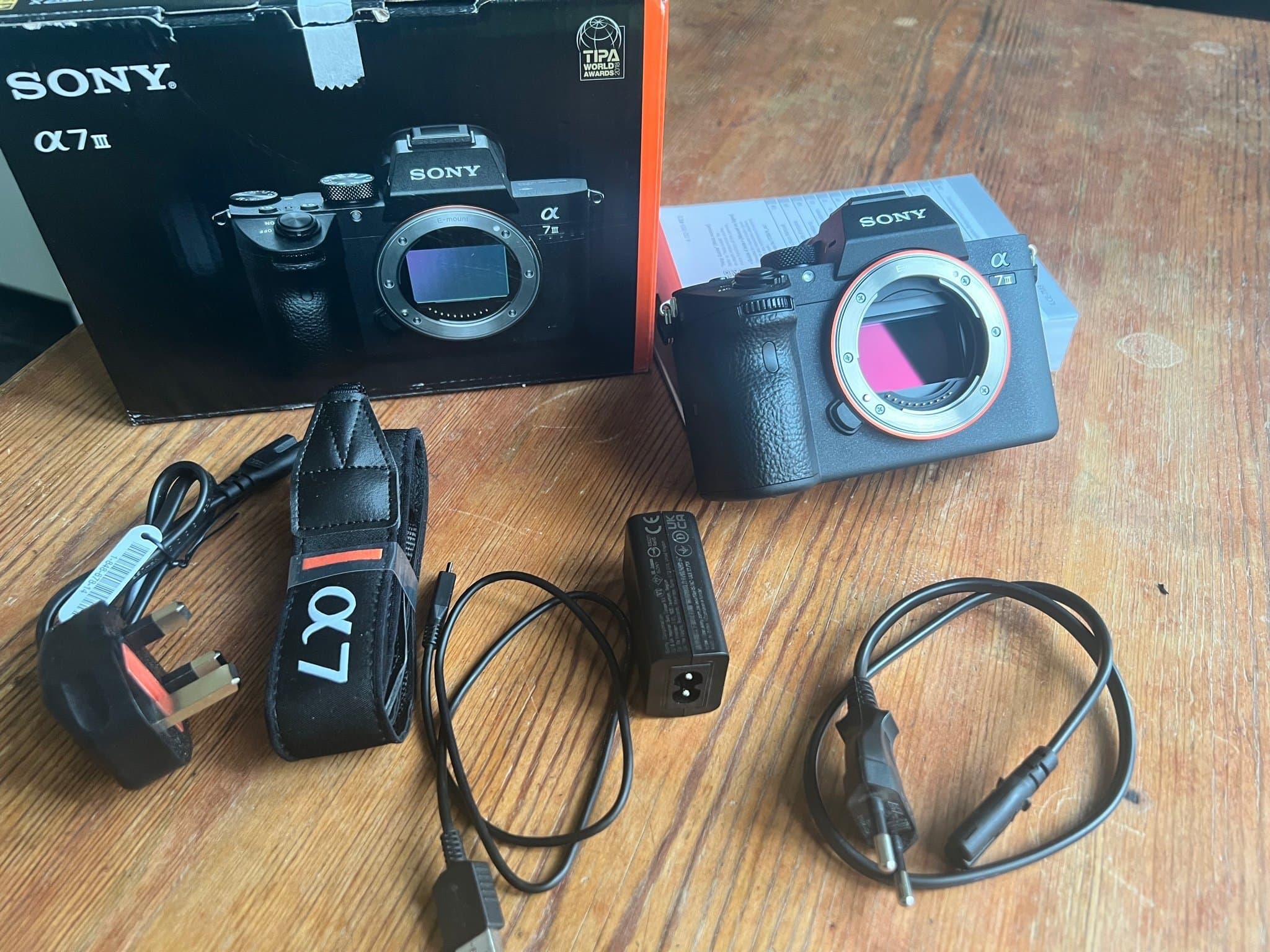 Sony A7 III (ILCE-7M3) – Endast 239 exponeringar – Nära nyskick