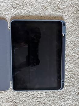 iPad Air 5:e generationen med fodral och penna