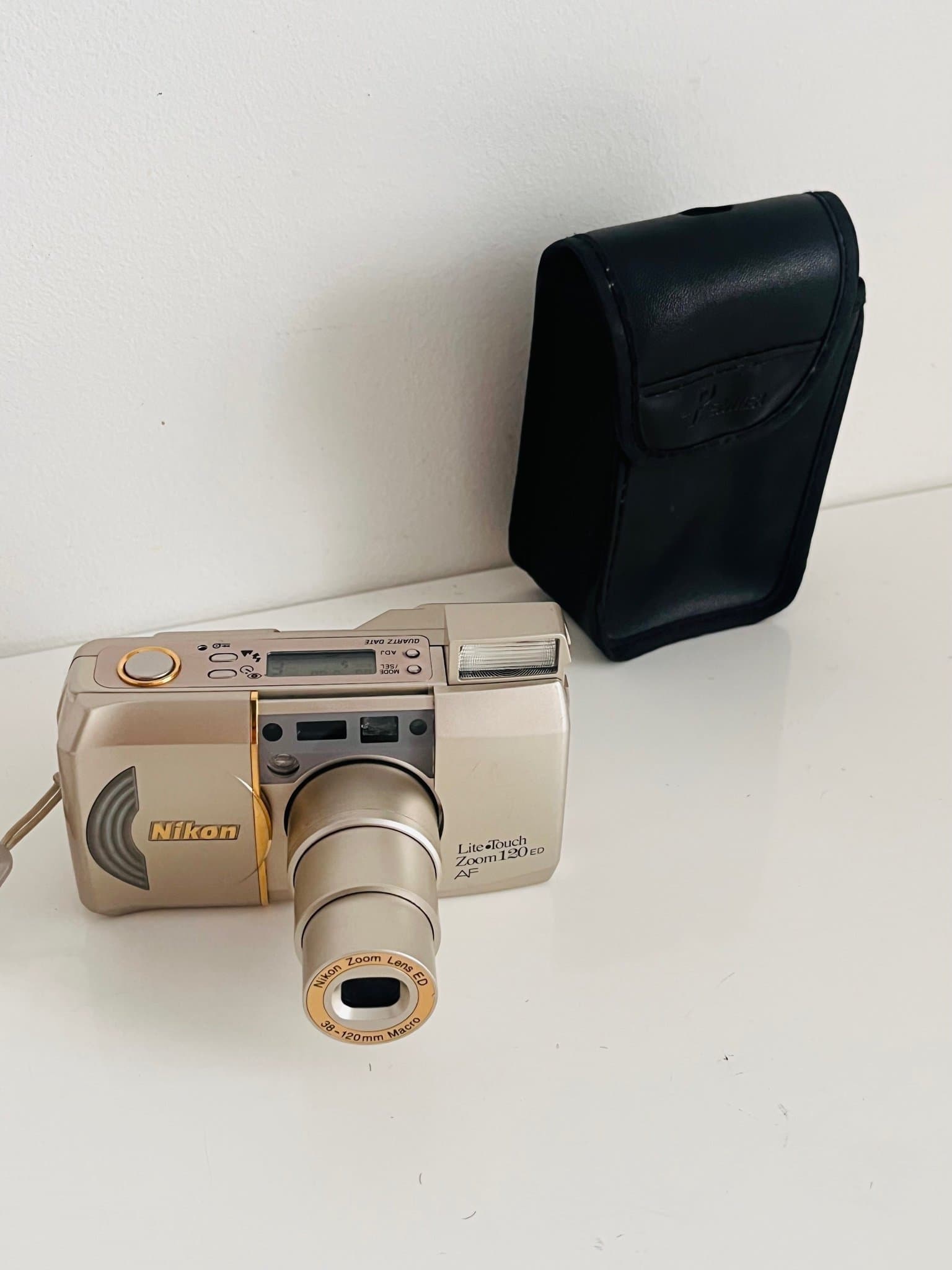 Nikon Lite Touch Zoom 120ED AF Kamera.