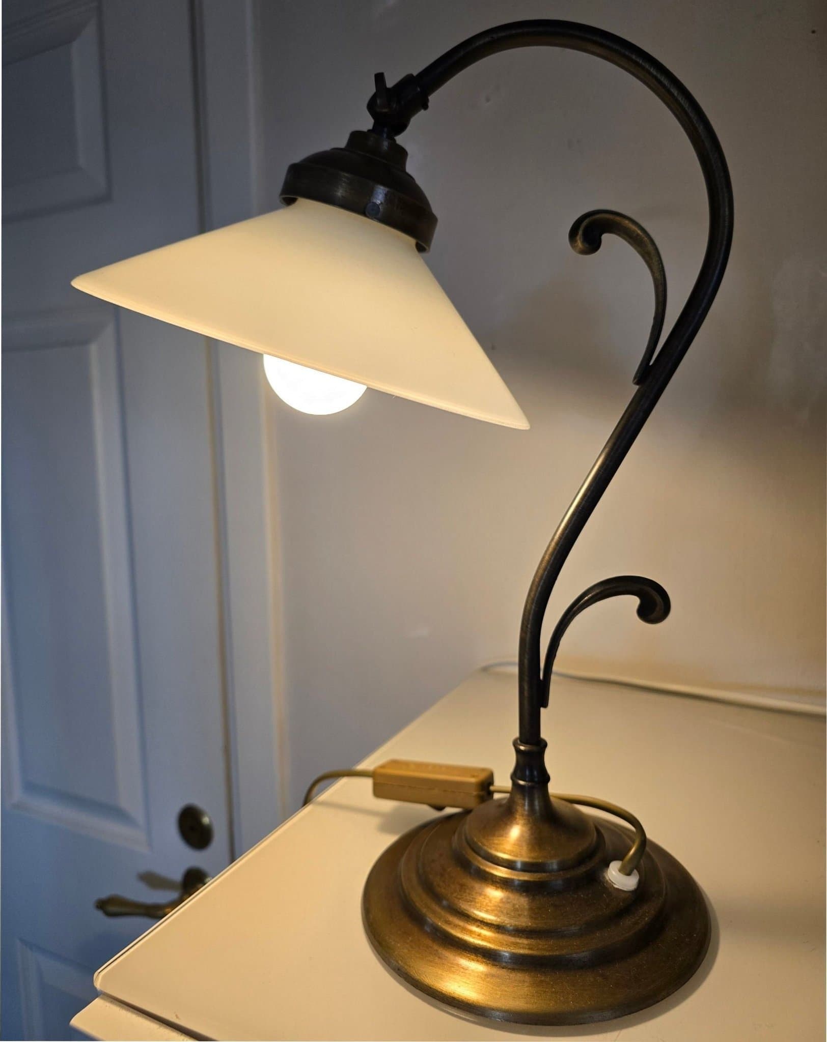 Skomakarlampa i borstad mässing glas Atelje Lyktan lampa bordslampa