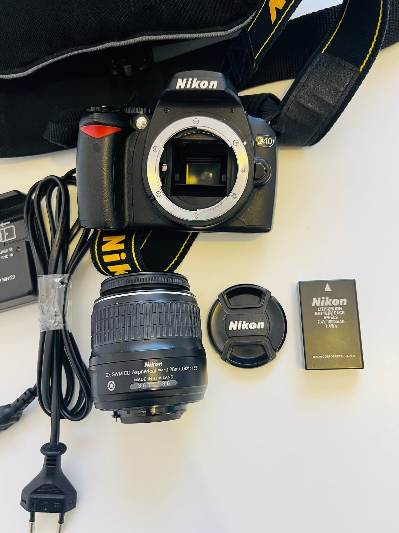 Nikon D40 + AF-S DX 18–55mm – Komplett kit med väska & laddare