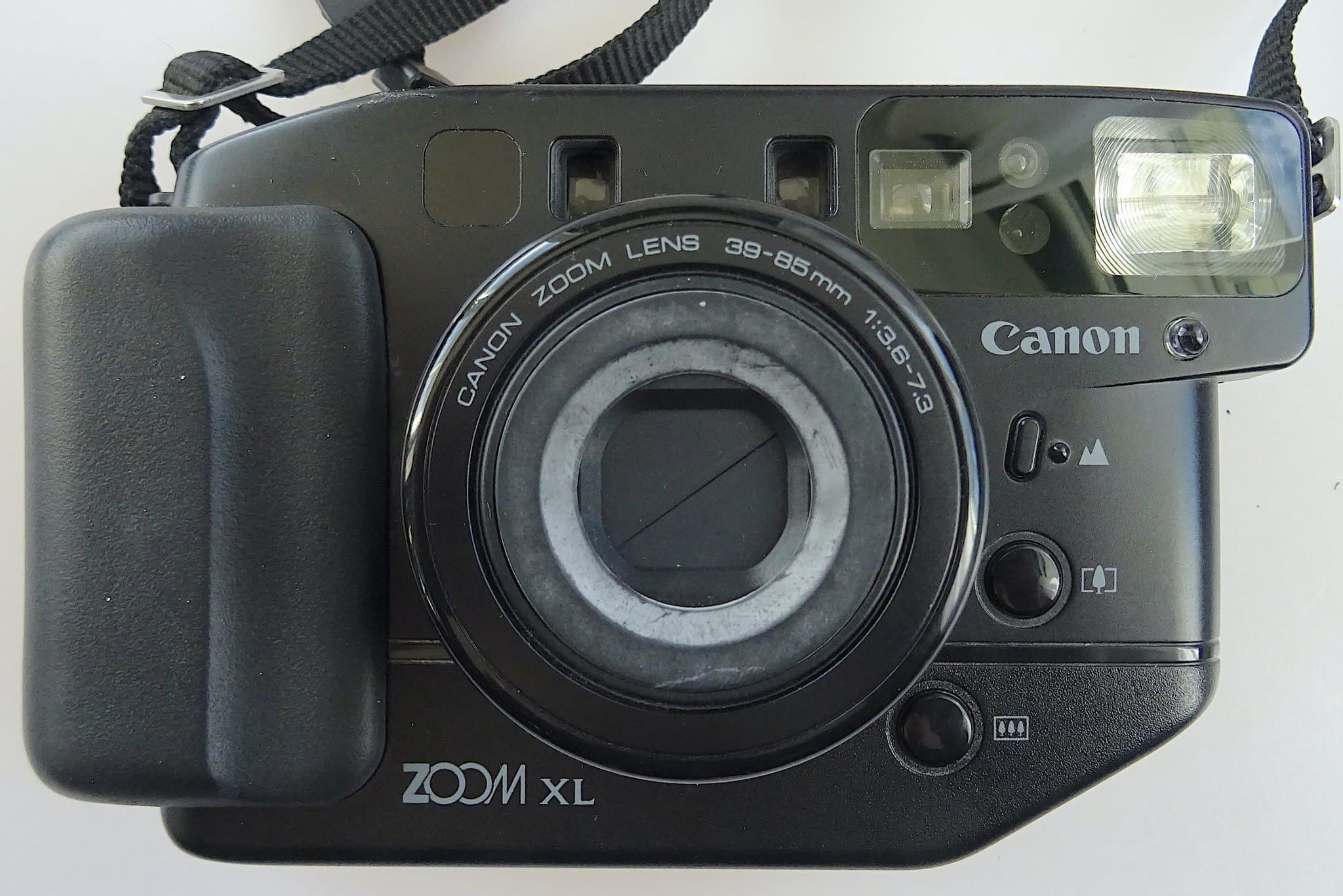 Kamera Canon Zoom XL med väska. NYSKICK